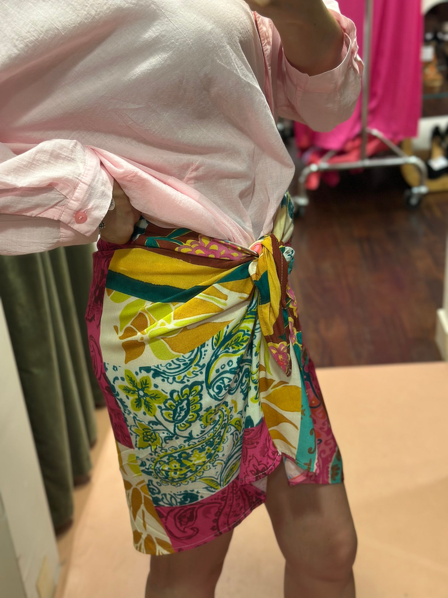 Tensione in gonna pareo corta PATCHWORK