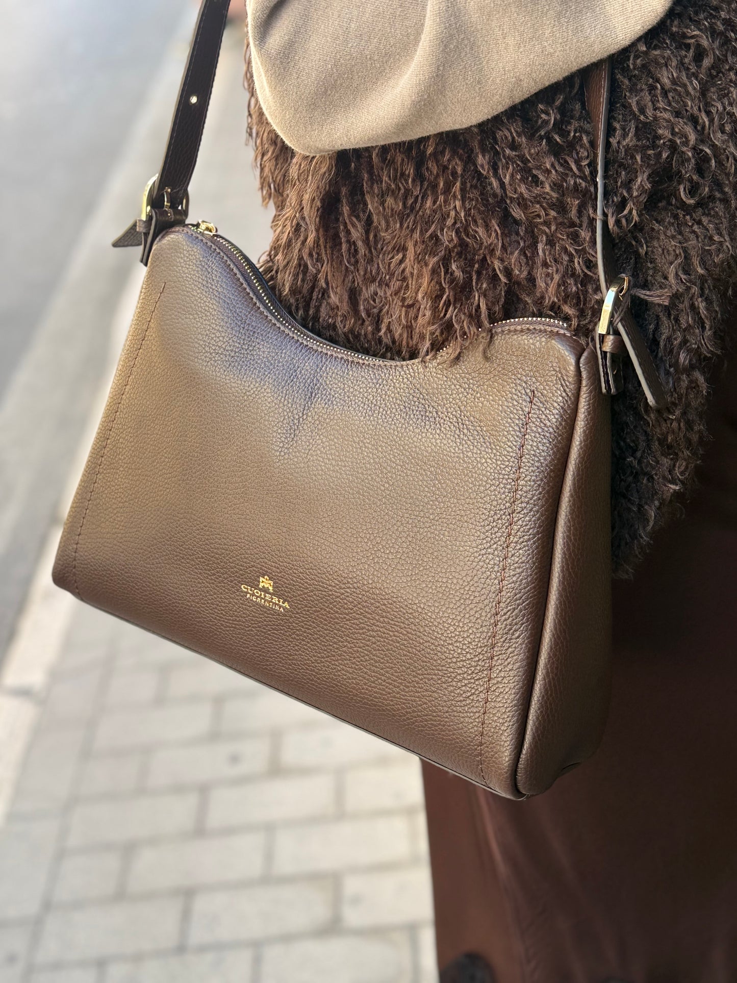 Cuoieria Fiorentina EVA SOFT SQUARED HOBO CIOCCOLATO