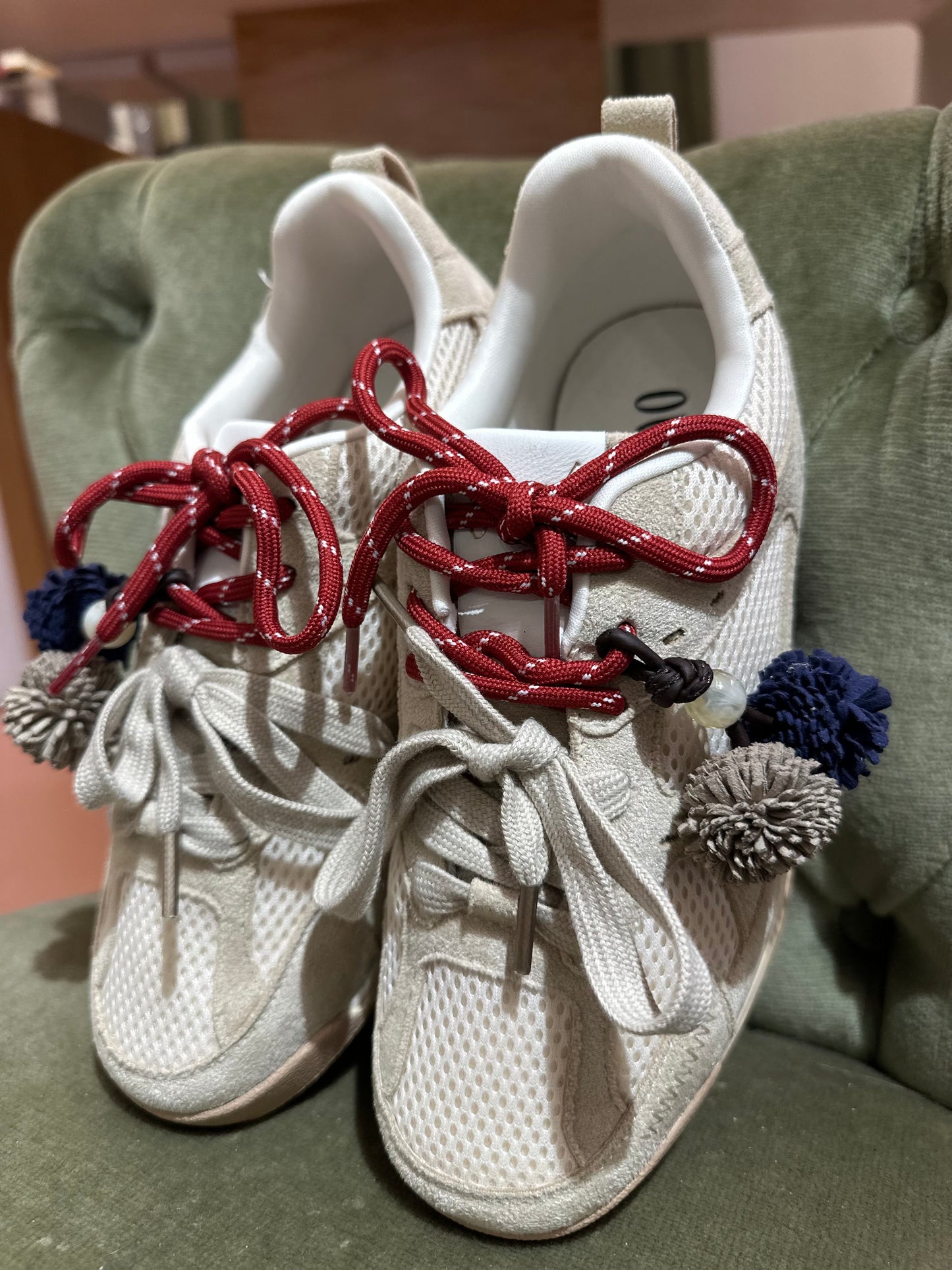 Ovyé Sneakers con accessori