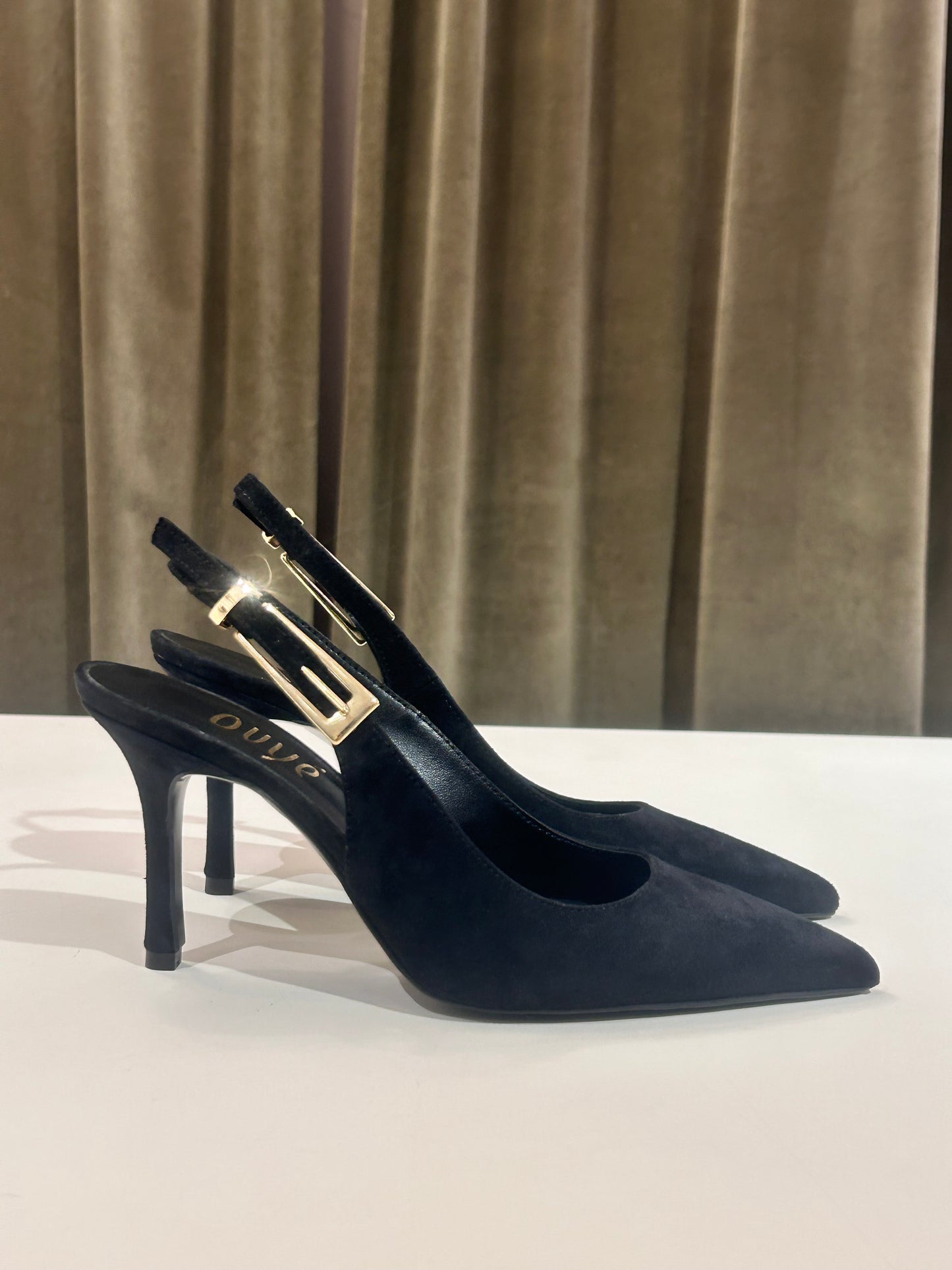 Ovyè Slingback scamosciata NERO