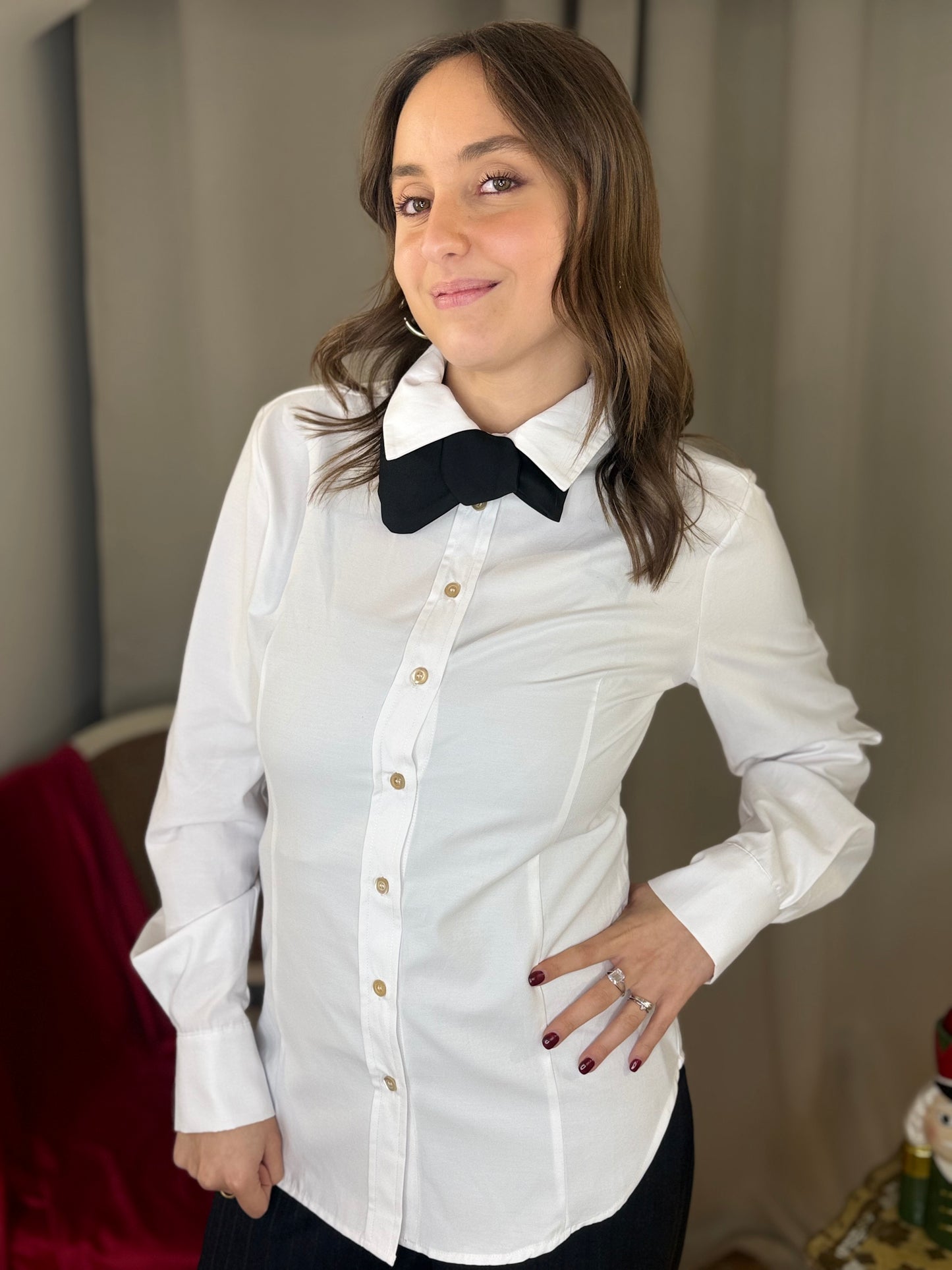 Tensione in Camicia con papillon