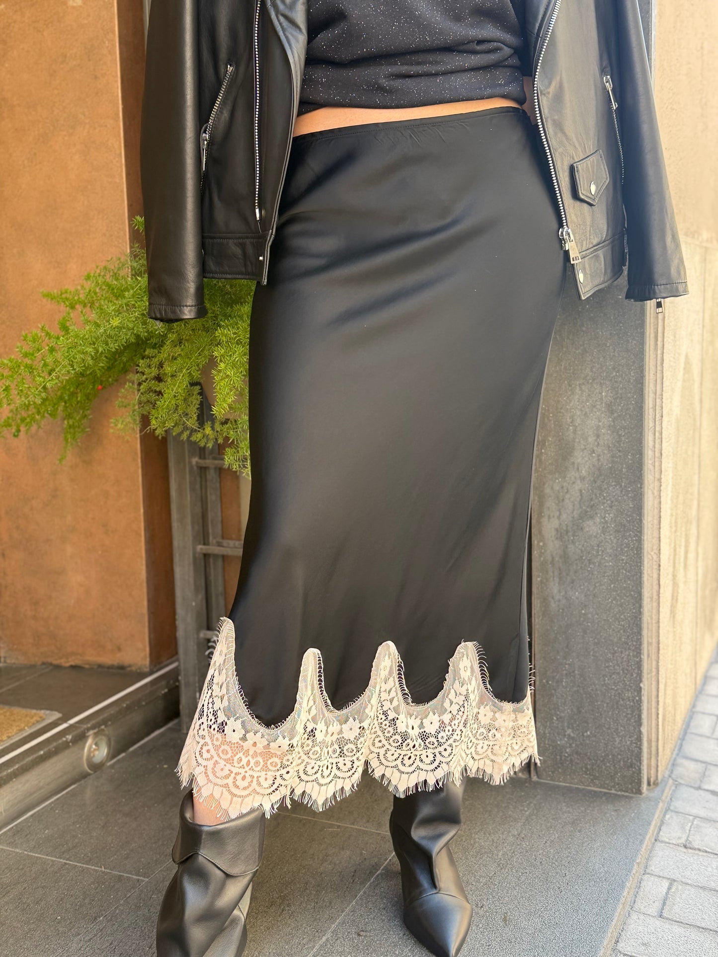 Gonna lingerie NERA con pizzo burro