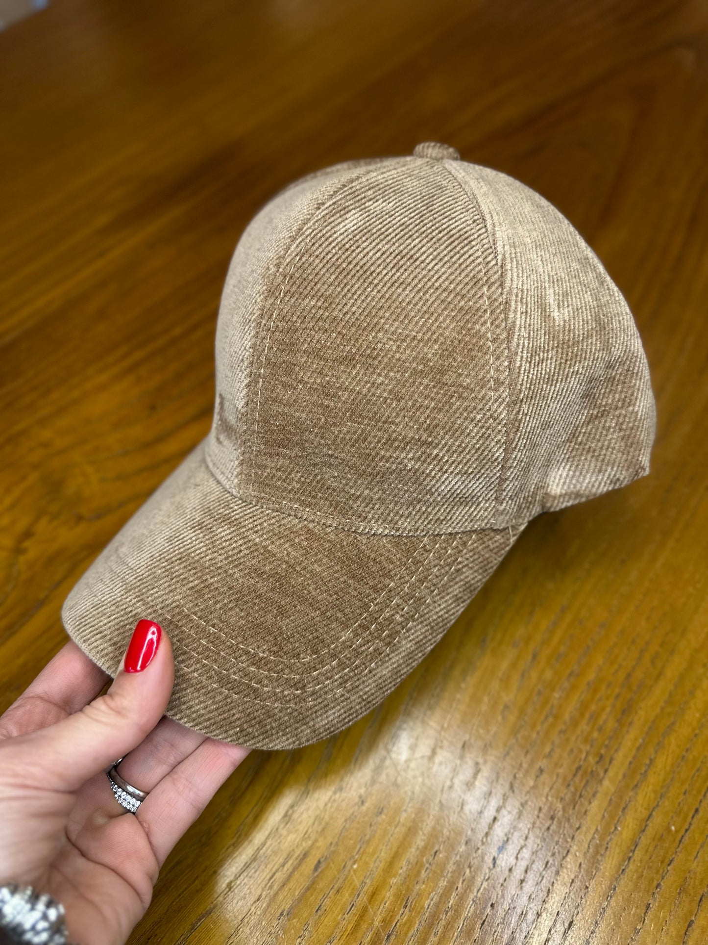 Cappellino baseball in velluto millerighe