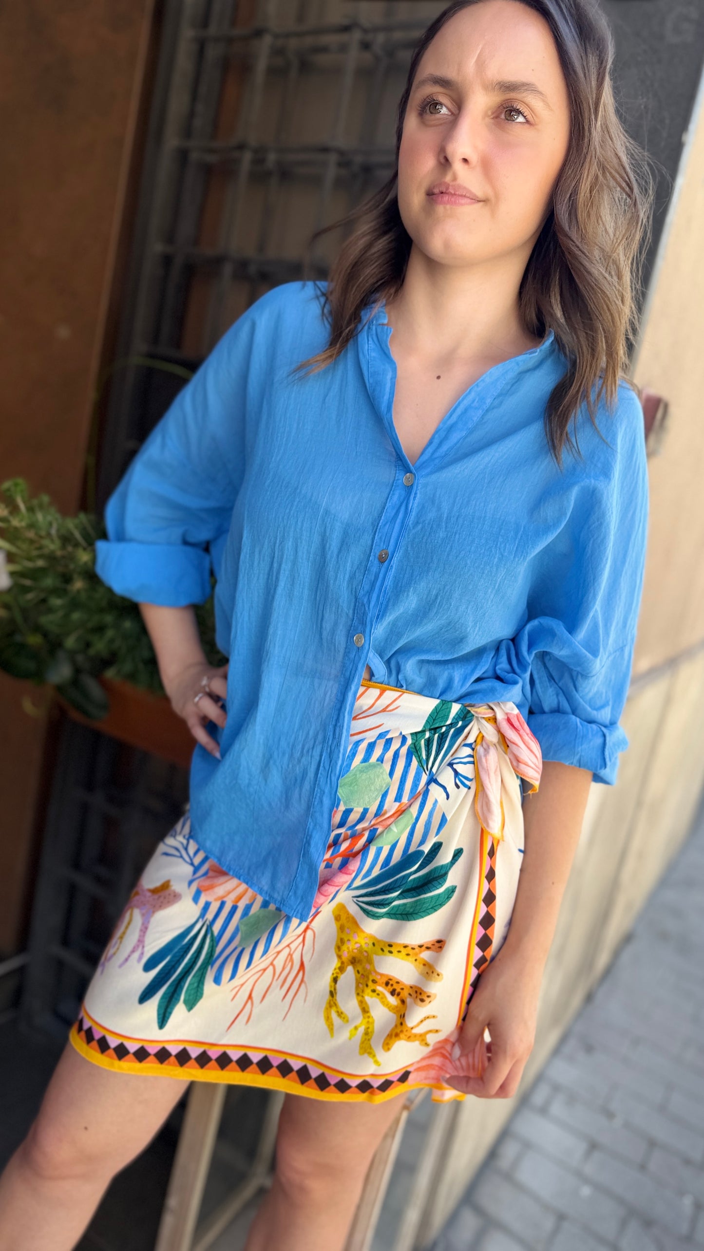 Tensione in Camicia Blu elettrico