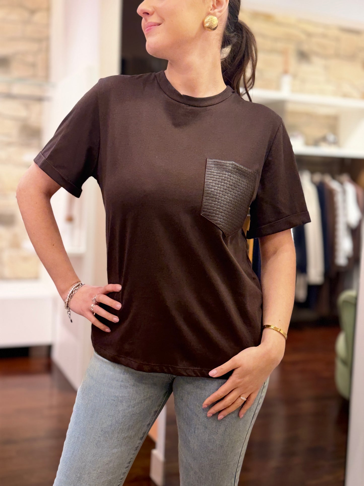 Tensione in T-shirt tasca in ecopelle MORO