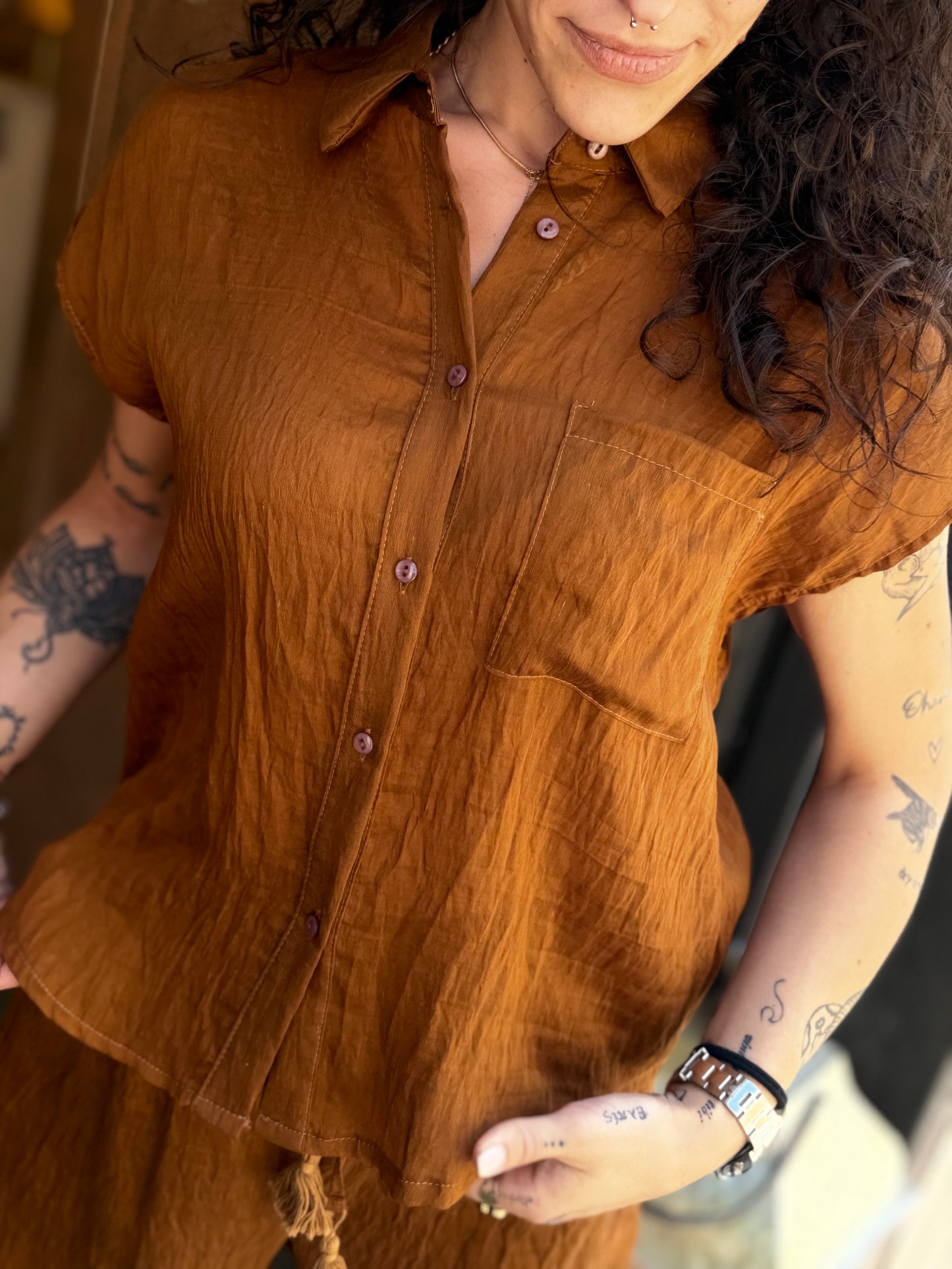 Tensione in Camicia Toscanello, caffè e india