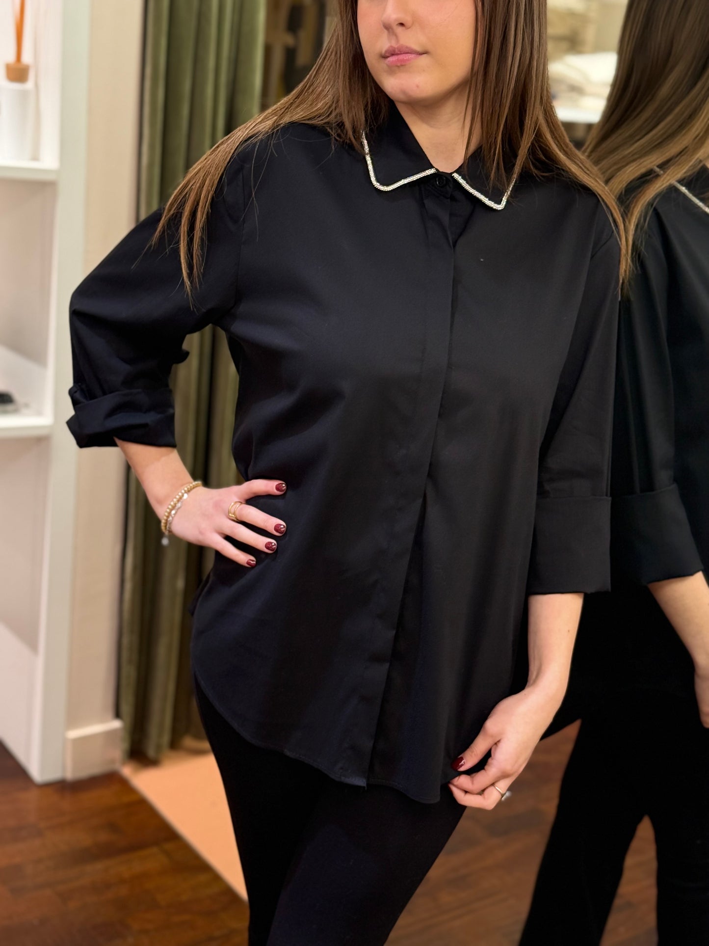 Camicia colletto profilato con micro strass NERA