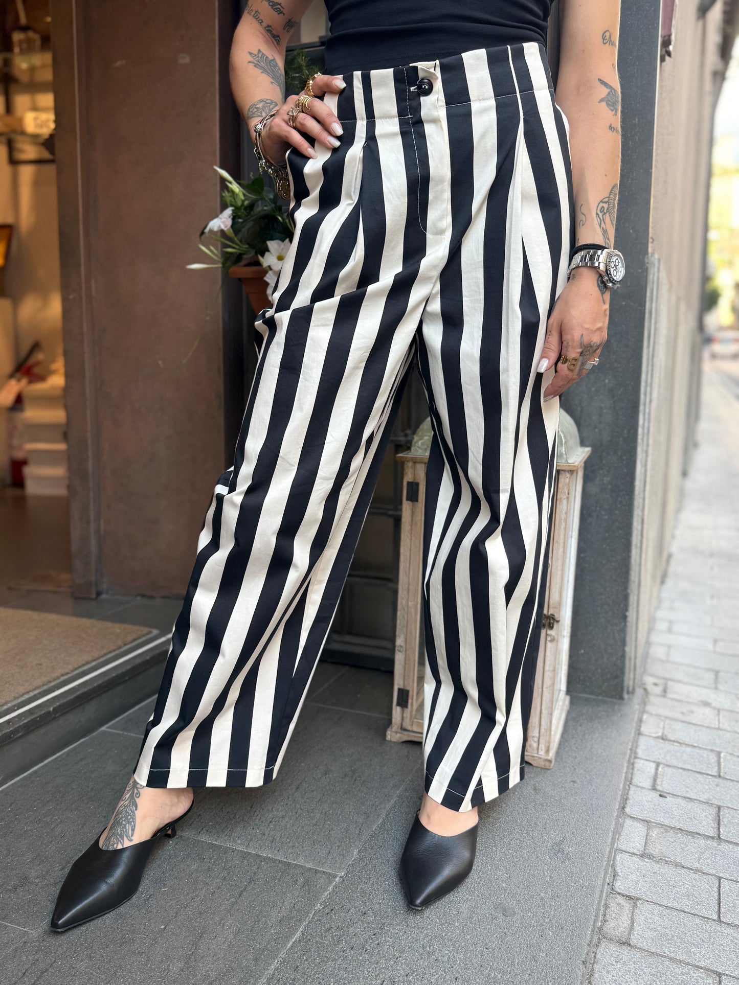 Tensione in pantalone a righe burro/nero