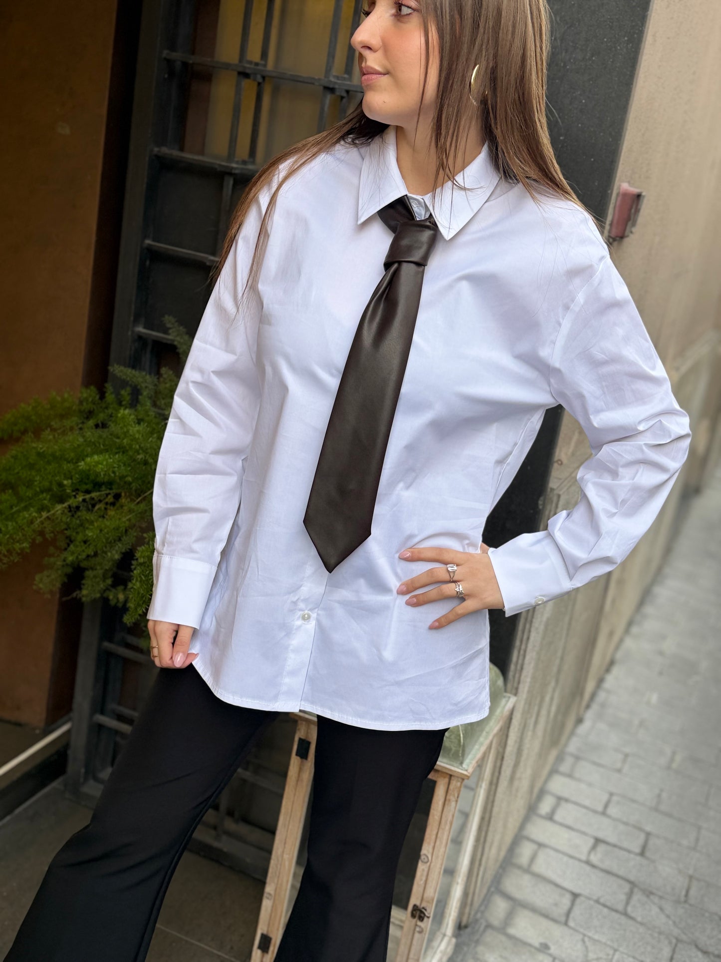 Tensione In Camicia cravatta in semil pelle BIANCO/MORO