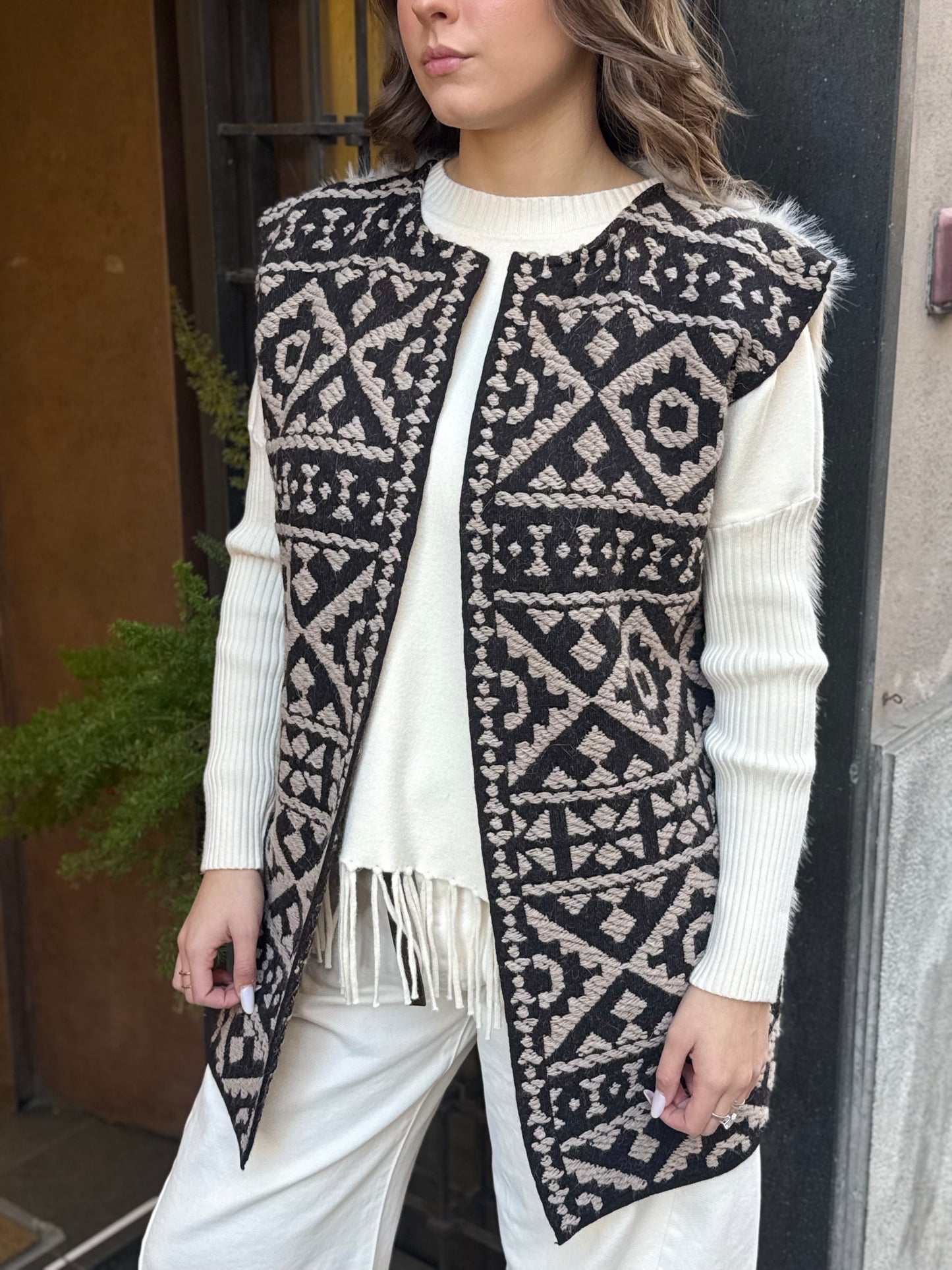 Tensione in Gilet etnico con ecopelliccia