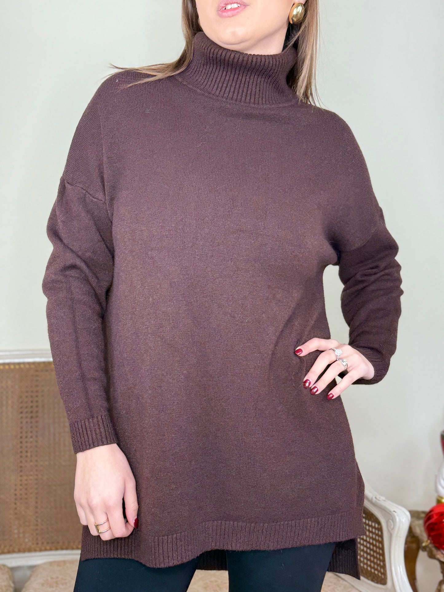Maxi maglia collo alto CIOCCOLATO