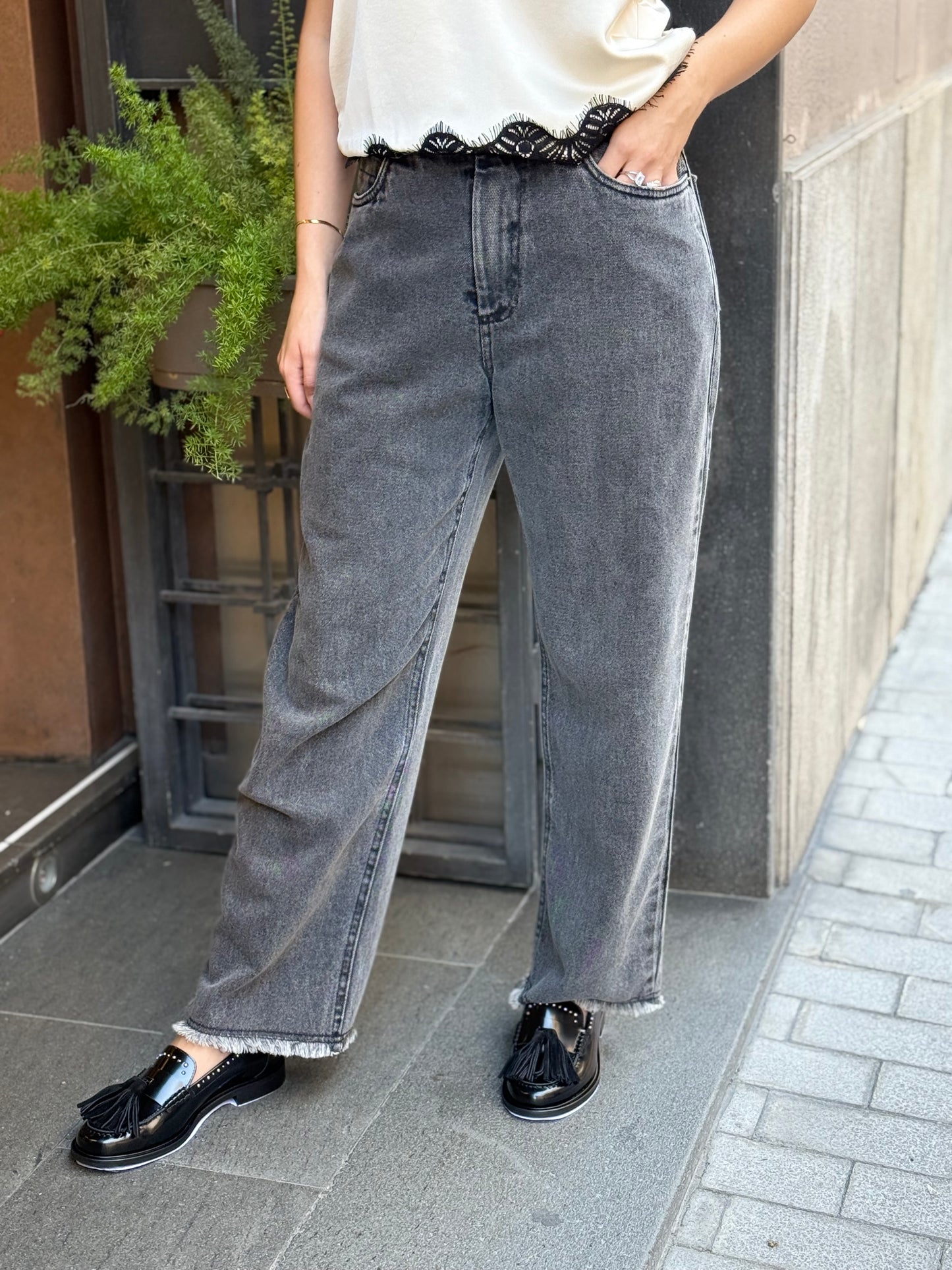 Tensione in Jeans gamba dritta GRIGIO