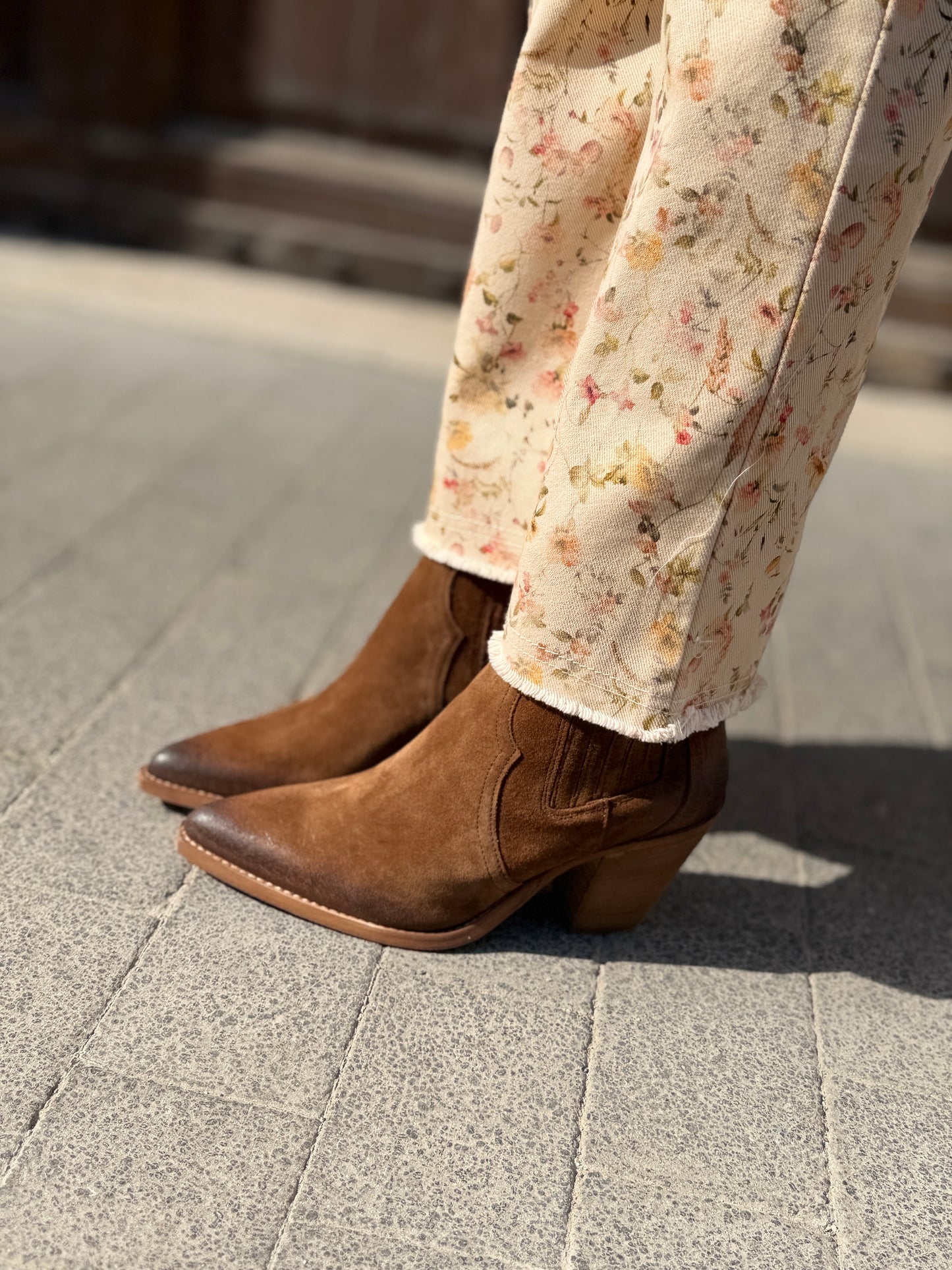 Tensione in Jeans Floreale