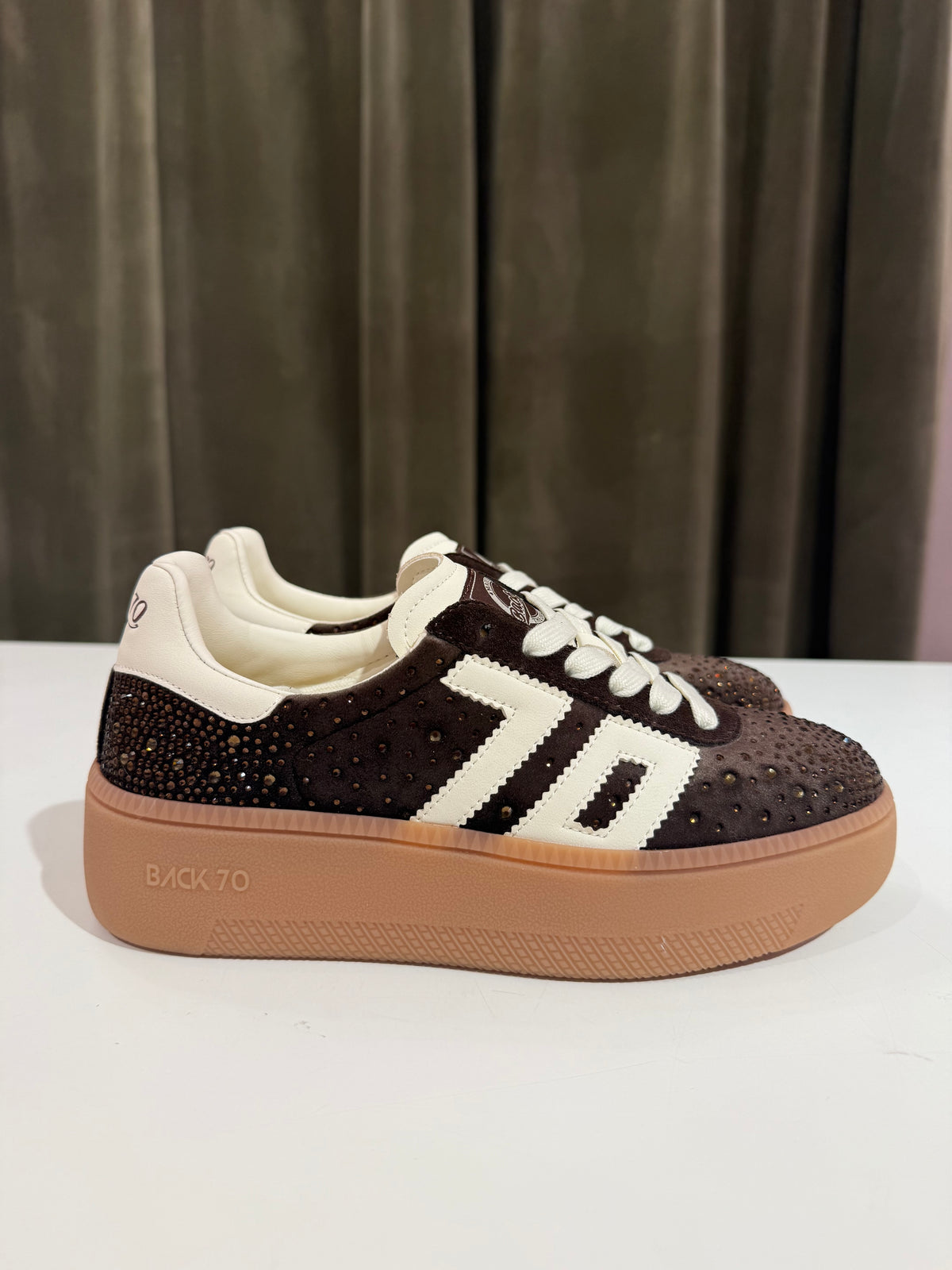 Back70 XXL STAR VELVET COFFEE/BUTTER