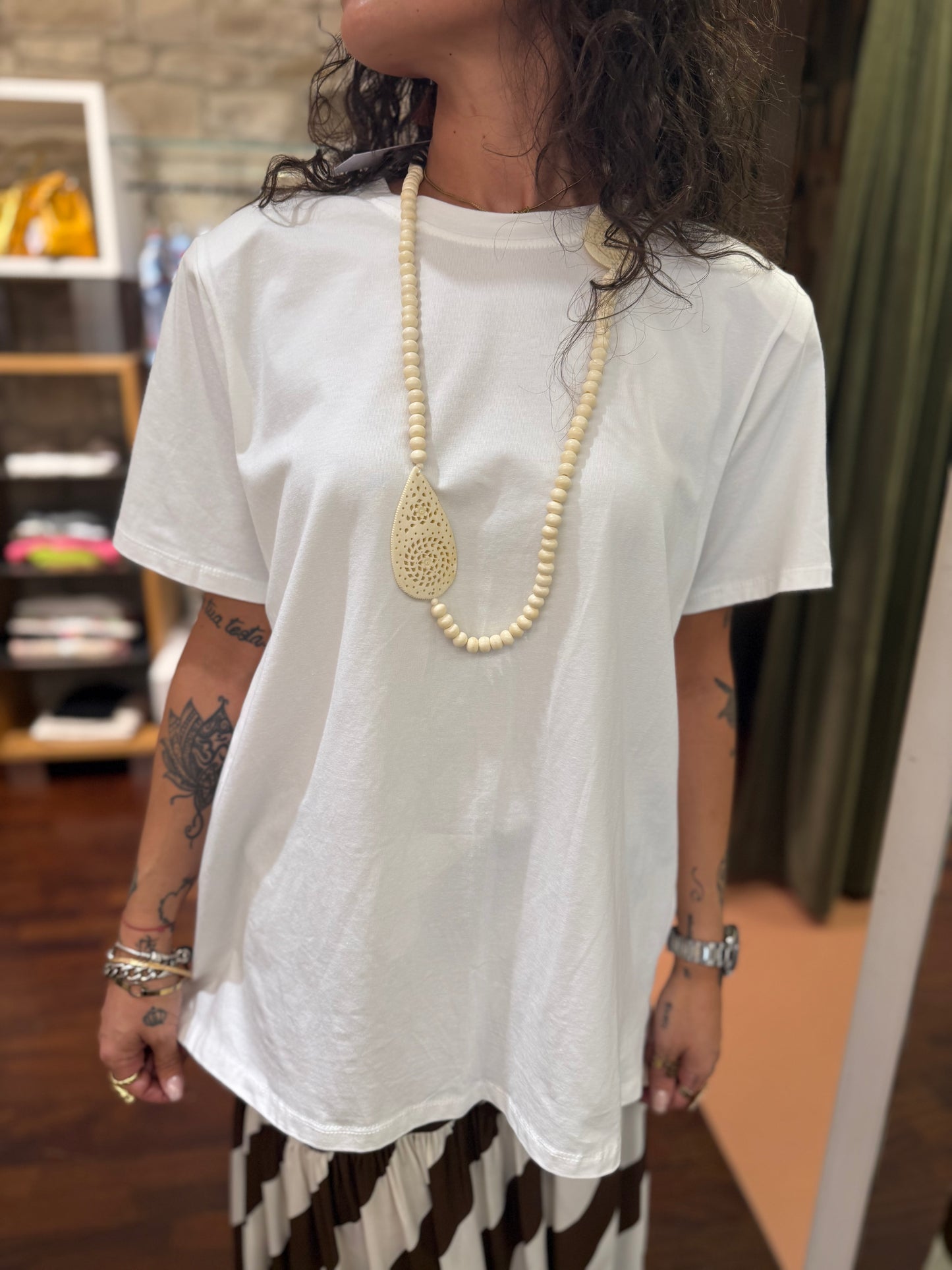 T-shirt spalla imbottita