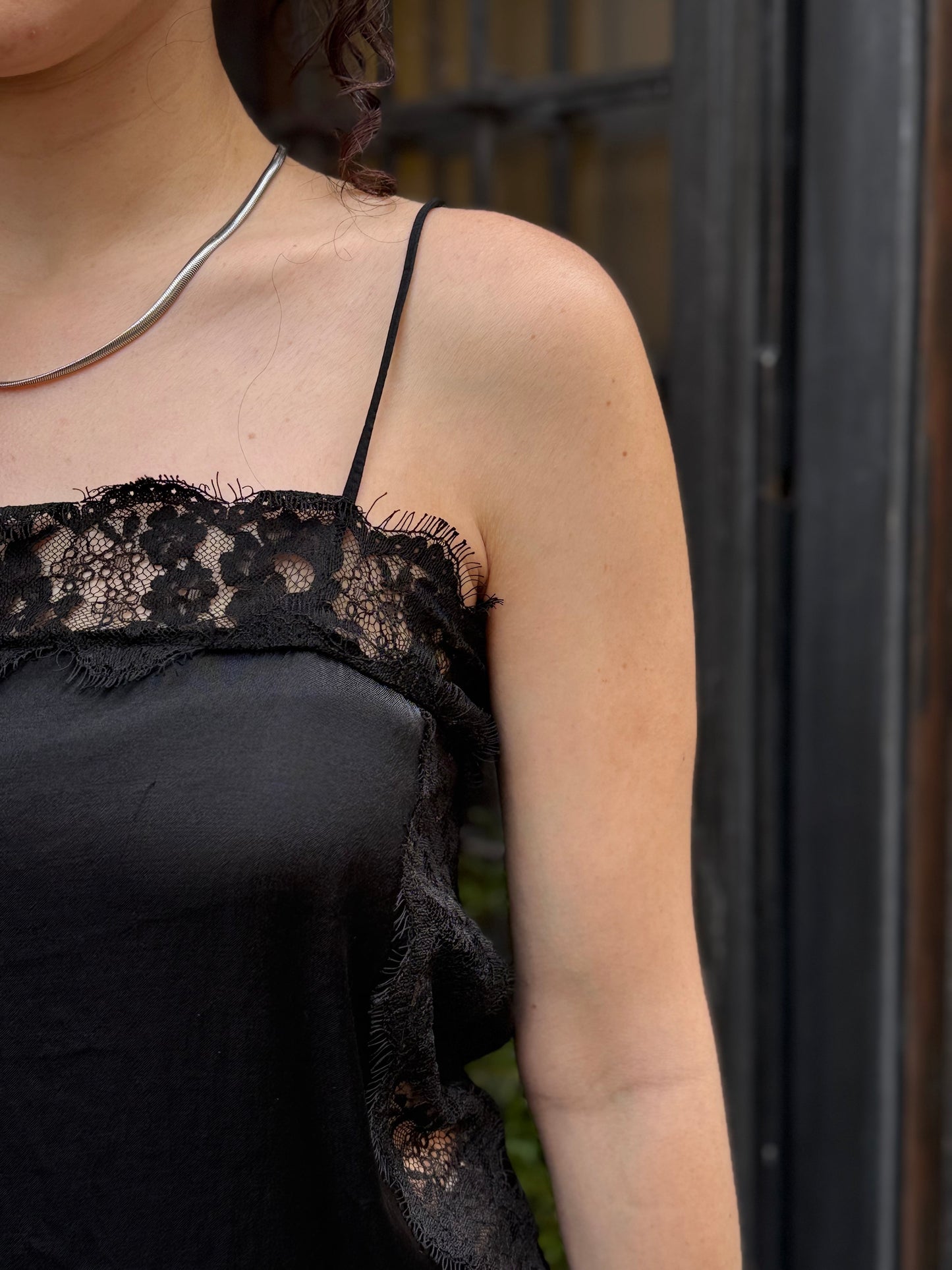 Top in lingerie e pizzo NERO