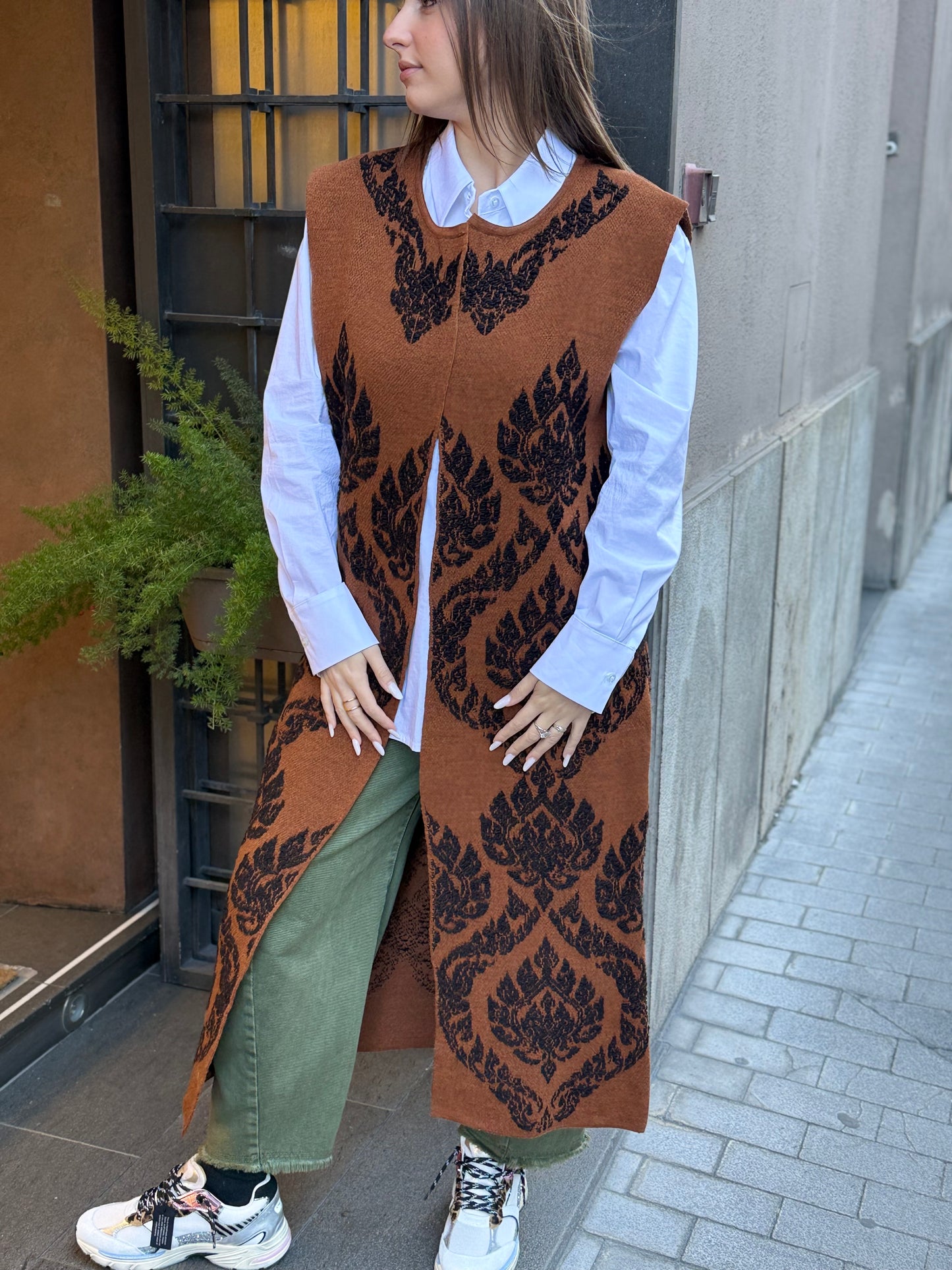 Tensione in Gilet lungo arabesque TABACCO