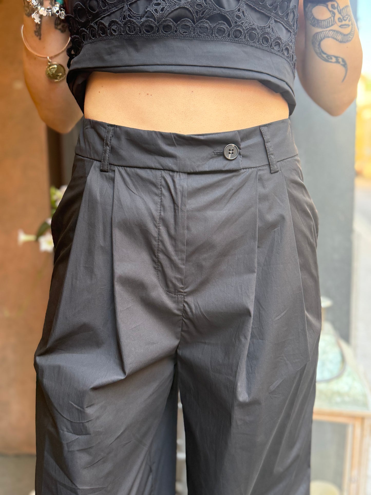 Tensione in Pantalone a palazzo MILITARE  NERO e BIANCO