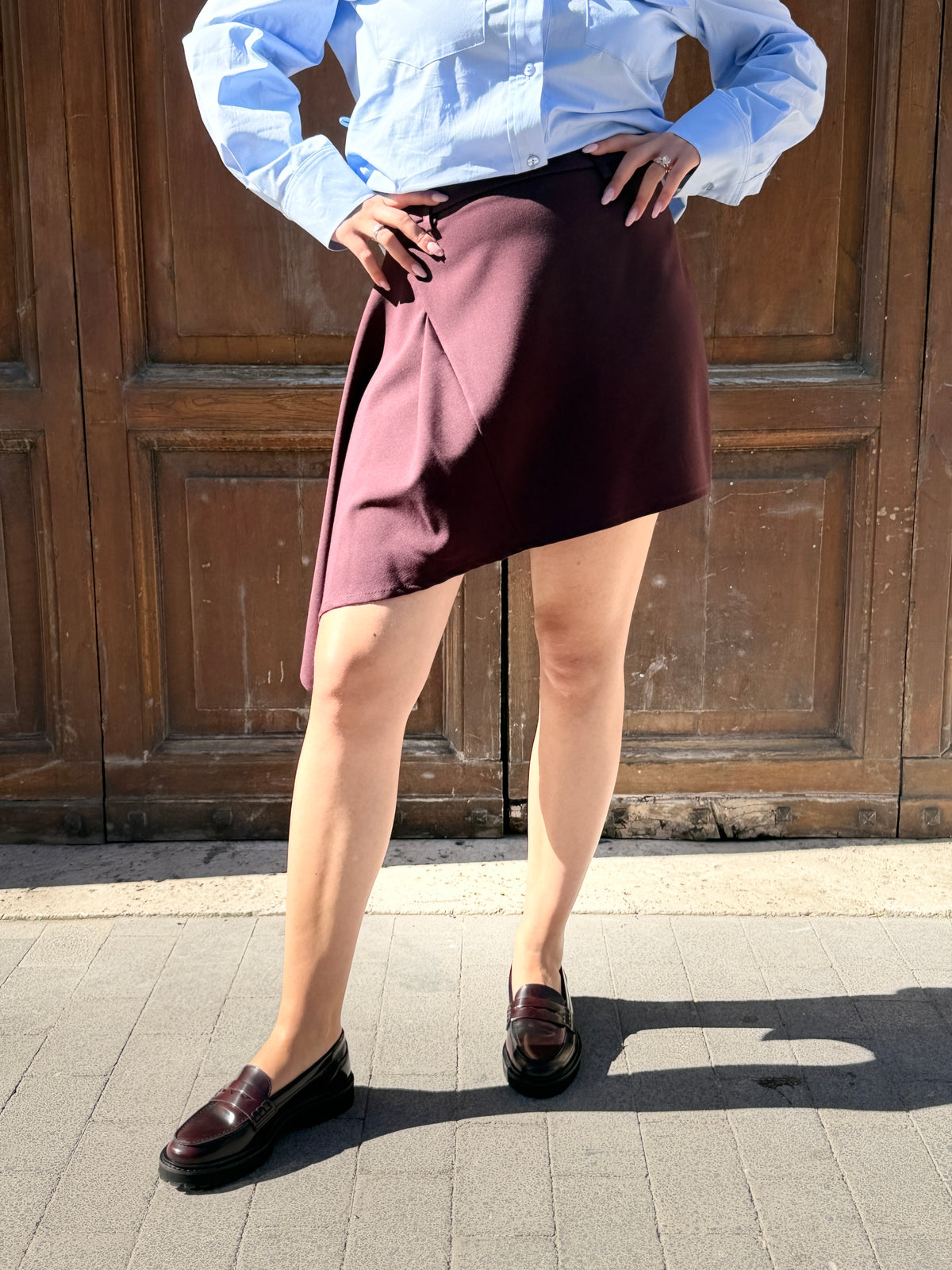 Tensione in gonna corta BORDEAUX