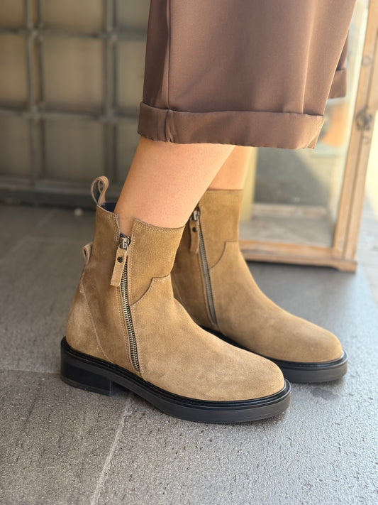 Stivaletto scamosciato doppia zip TAUPEpa