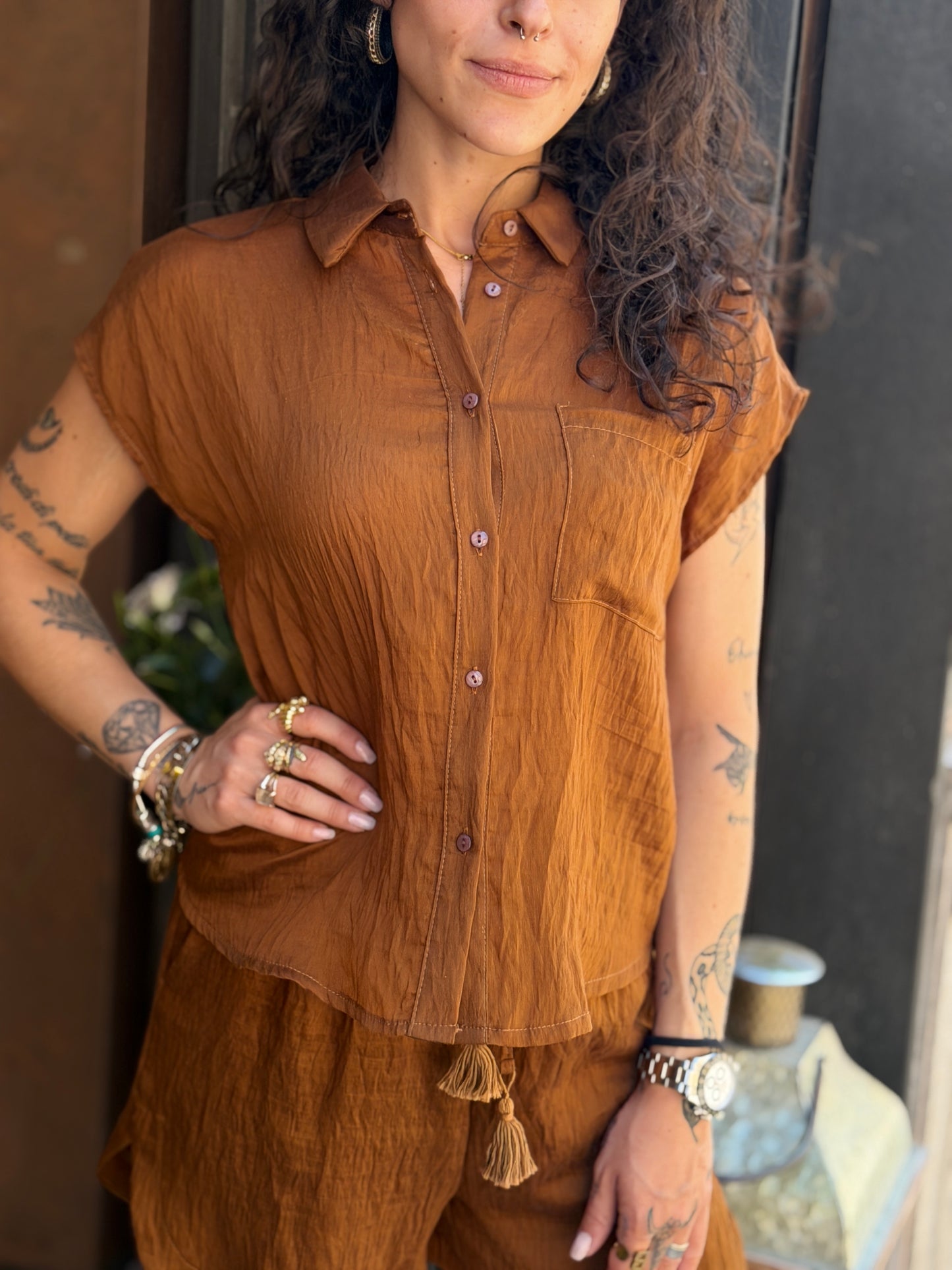 Tensione in Camicia Toscanello, caffè e india