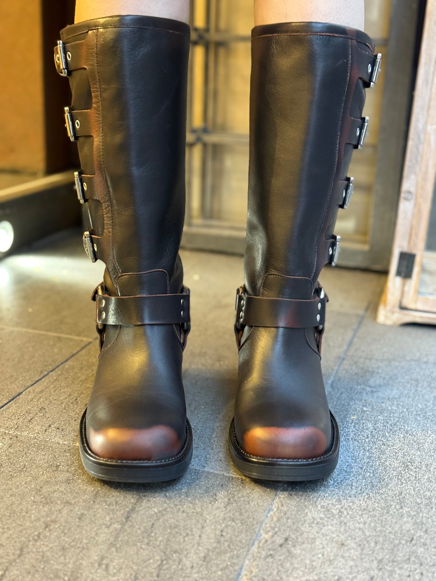 Ovyè Biker MORO con fibbie effetto vintage