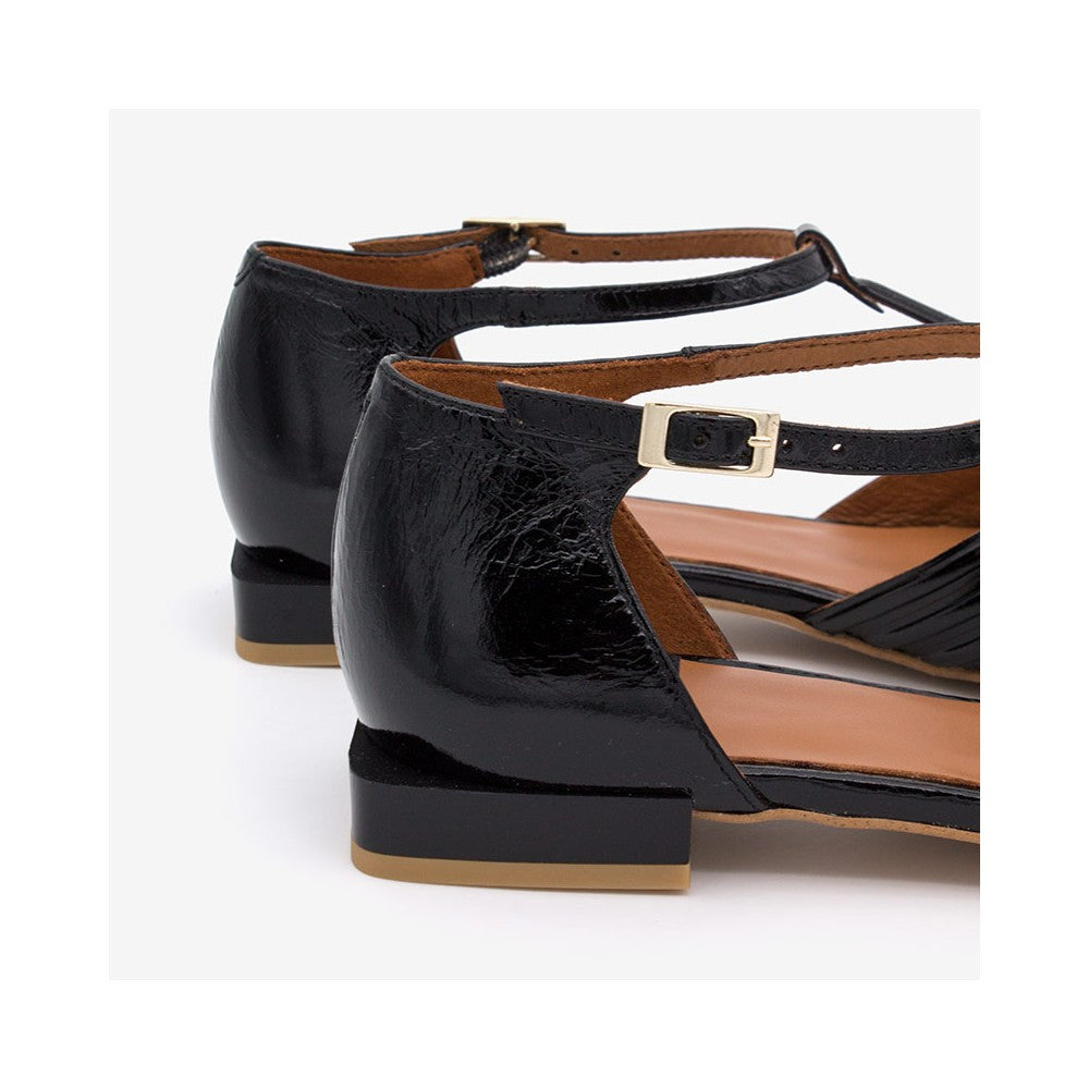 Angel Alarcon NAMIA Ballerina in vernice traforata