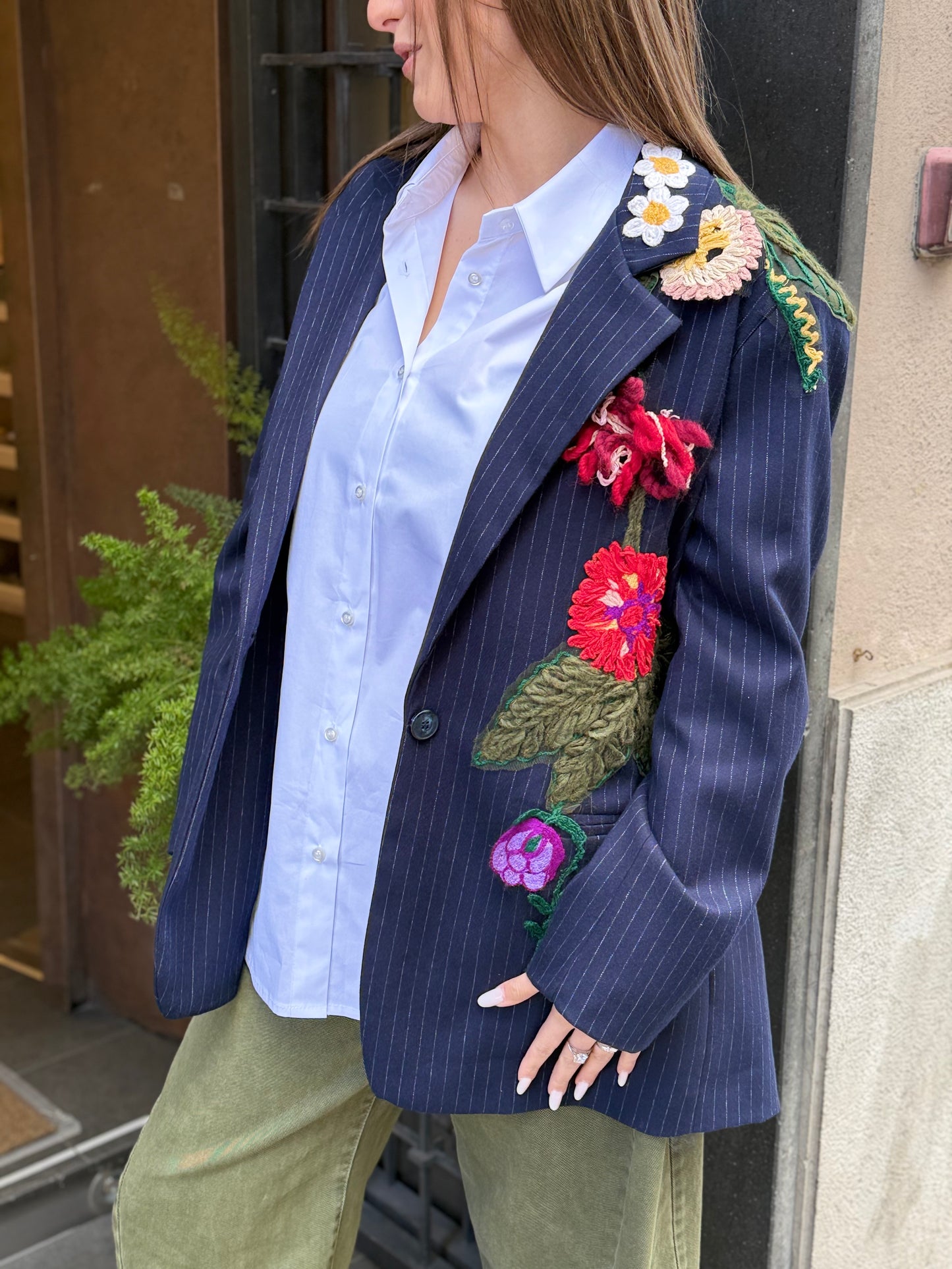 Tensione in Giacca gessata BLU con ricamo