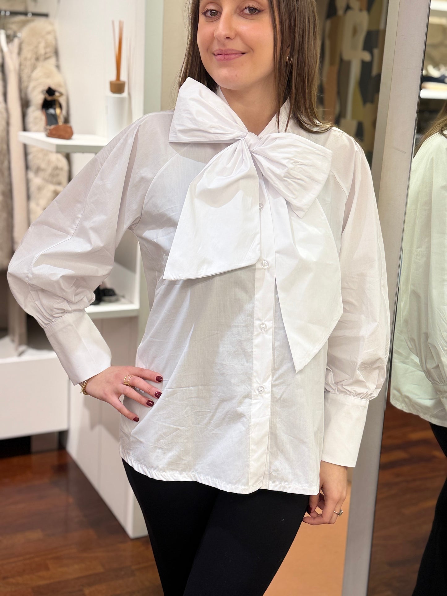 Camicia in popeline BIANCA con fiocco