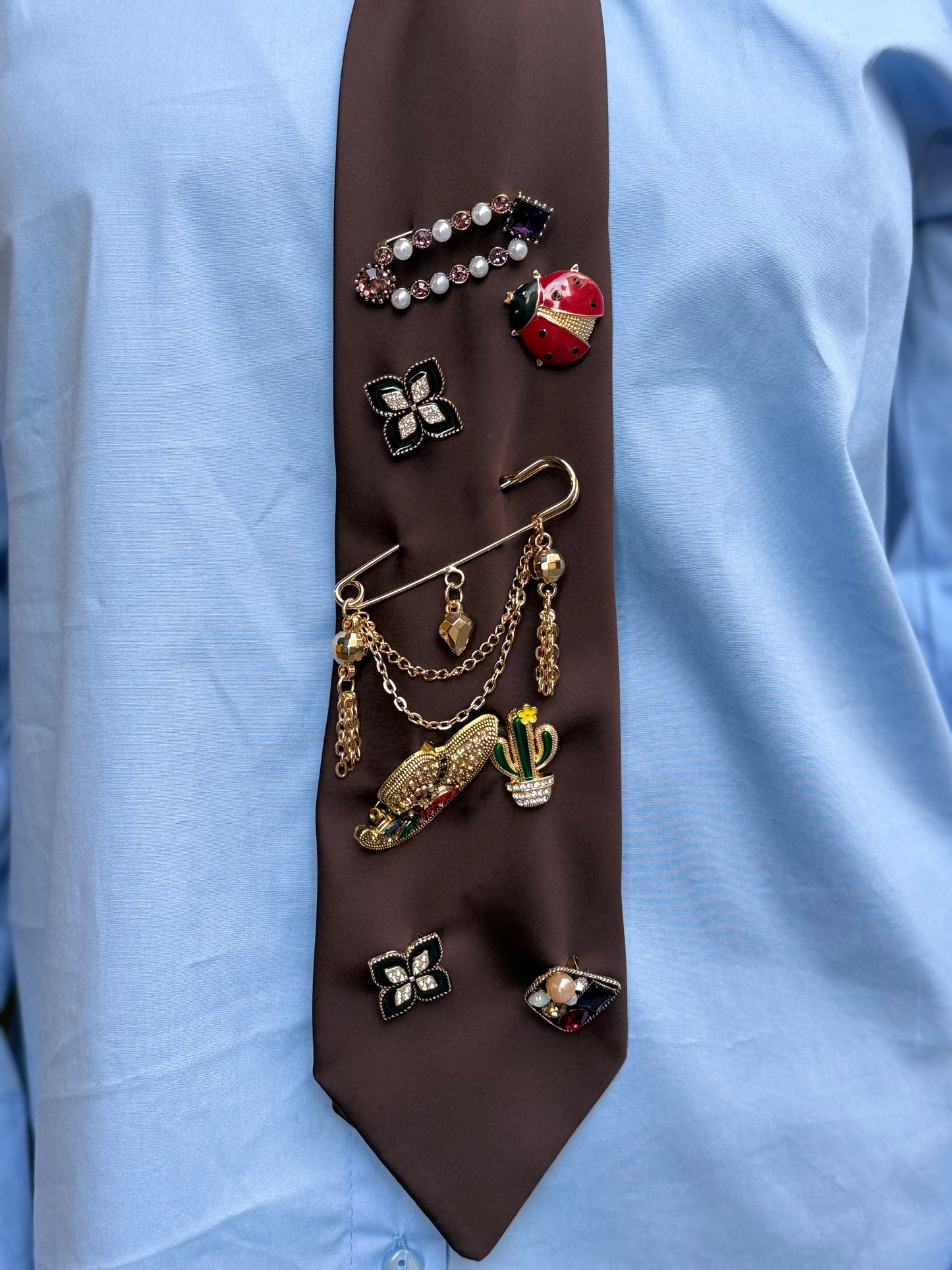 Tensione In Camicia cravatta con spille CELESTE/MORO