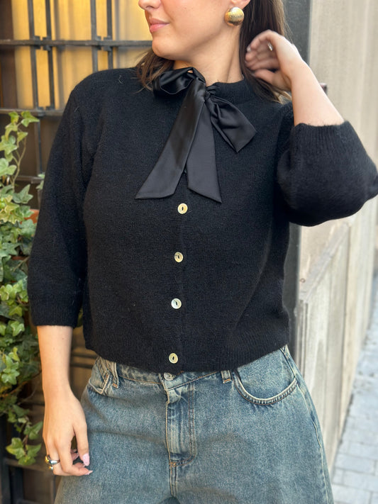Cardigan con fiocco (disp. In più colori)