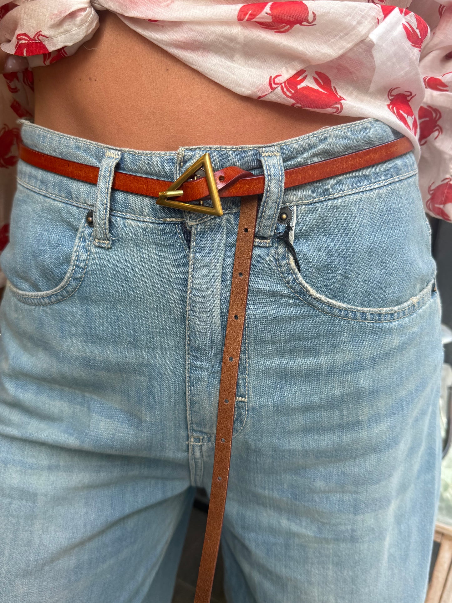 Cintura con fibbia triangolo (disponibile in più colori)