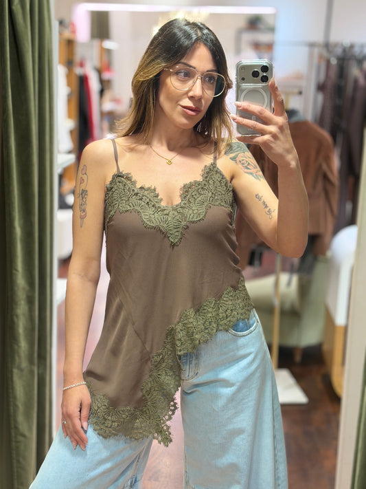 Tensione In Top pizzo Moro asimmetrico