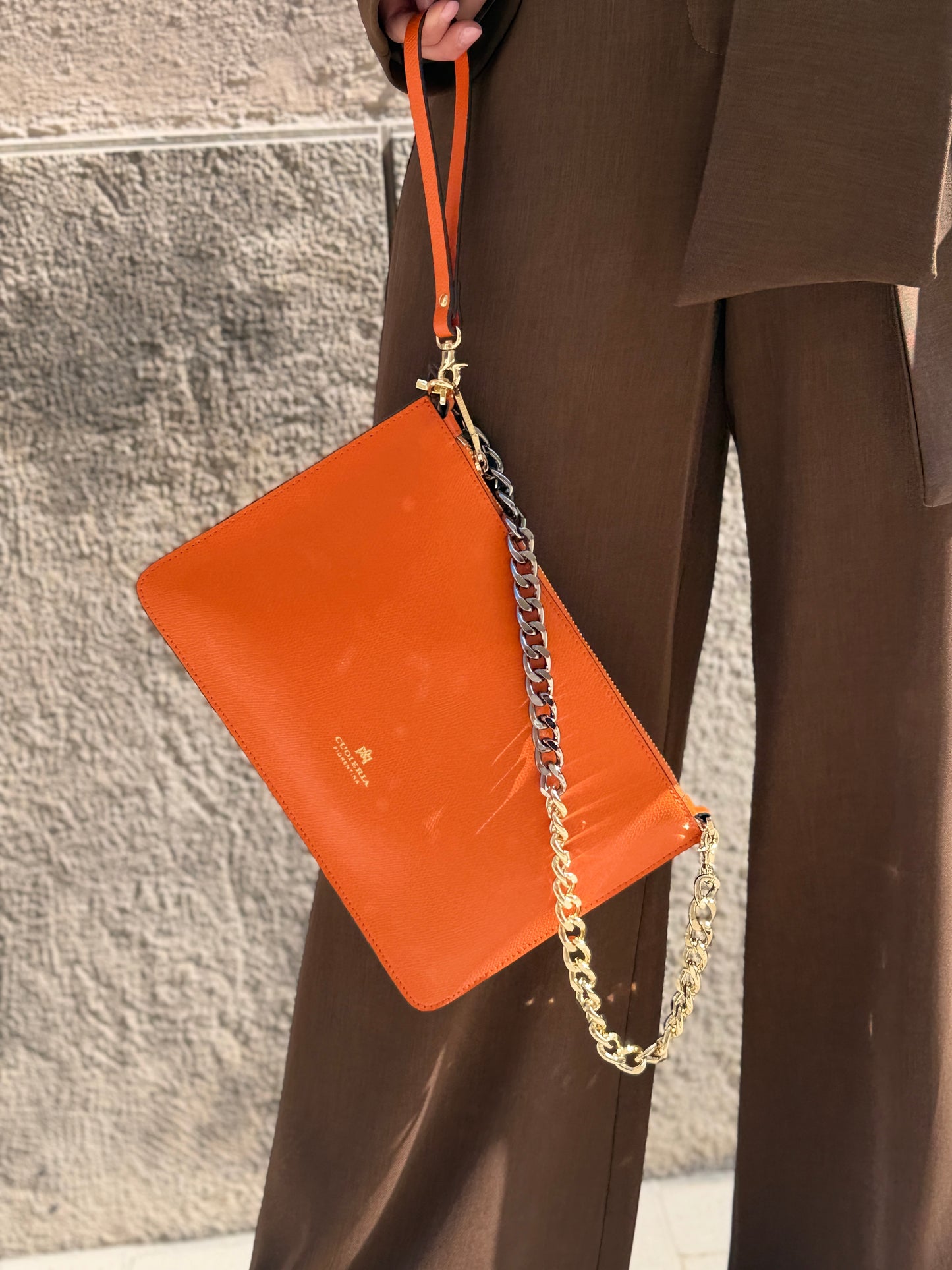 Cuoieria Fiorentina ALICE Pochette media con bracciale ARANCIO