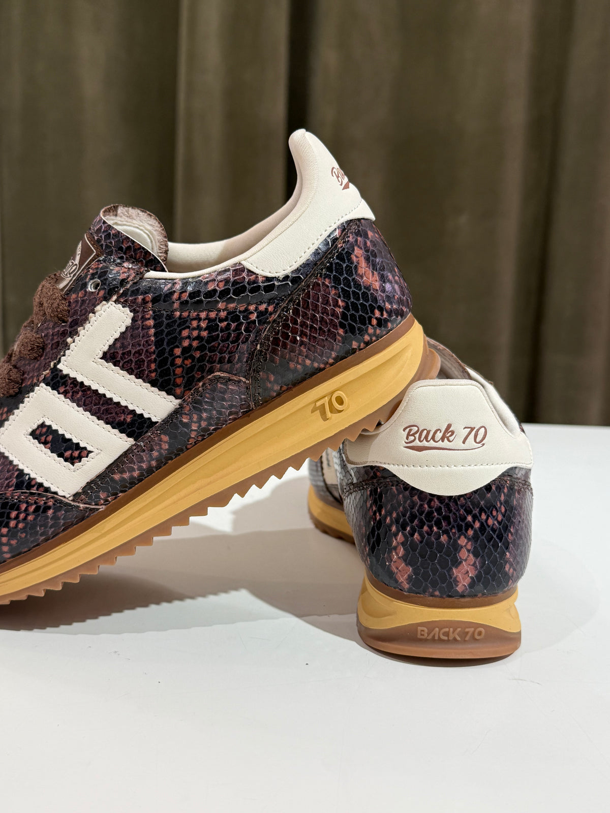 Back70 JOGGER SNAKE CUOIO
