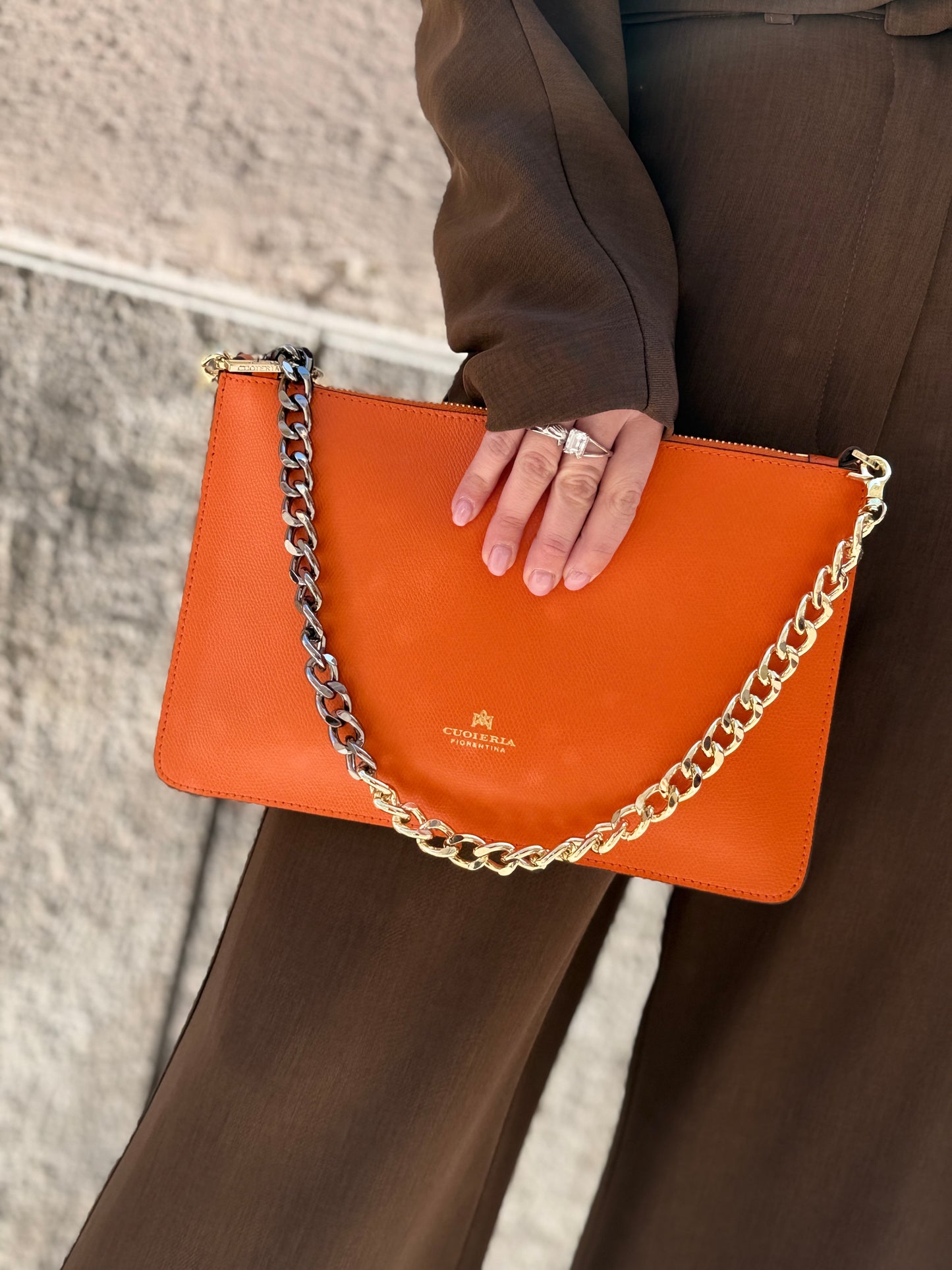 Cuoieria Fiorentina ALICE Pochette media con bracciale ARANCIO