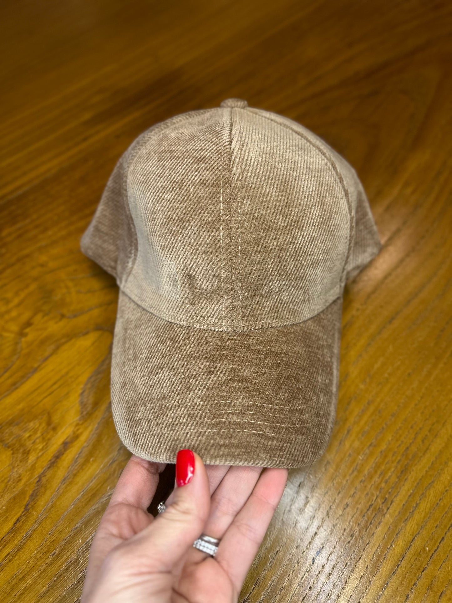 Cappellino baseball in velluto millerighe