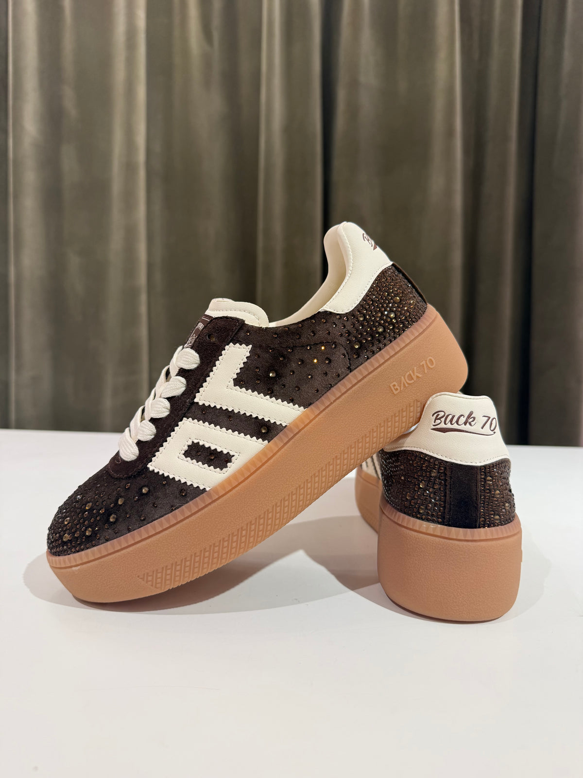 Back70 XXL STAR VELVET COFFEE/BUTTER