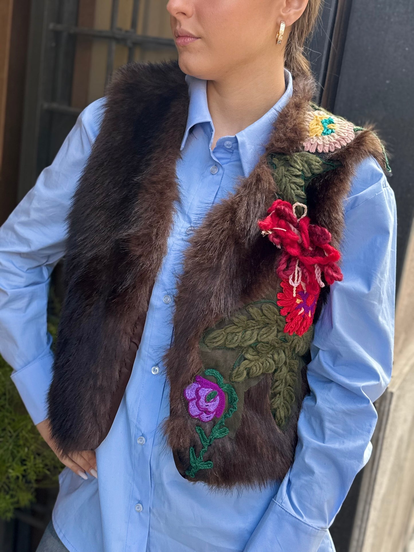 Tensione In Gilet ecopelliccia con ricami