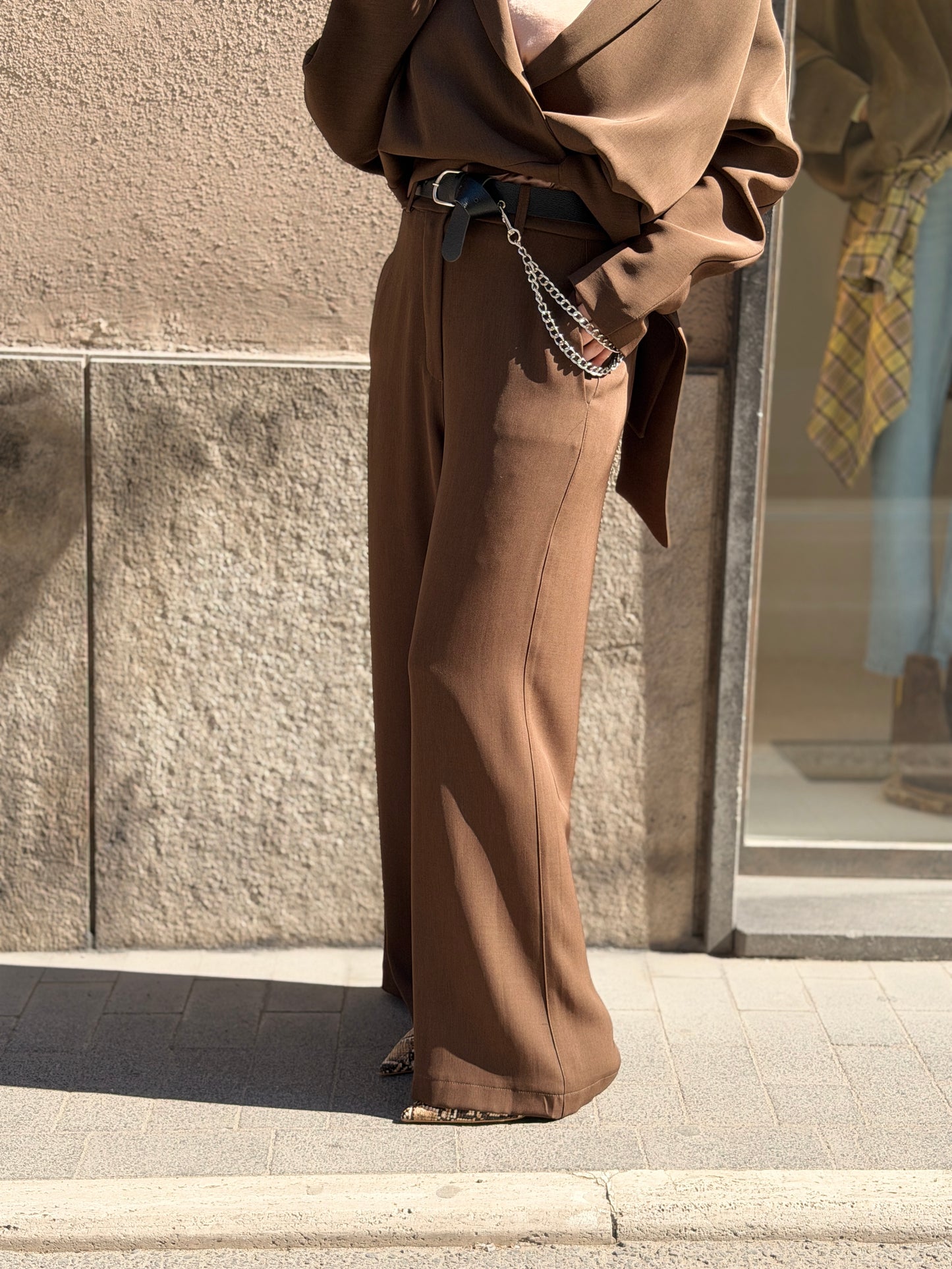 Haveone Pantalone con cintura e catena BROWN