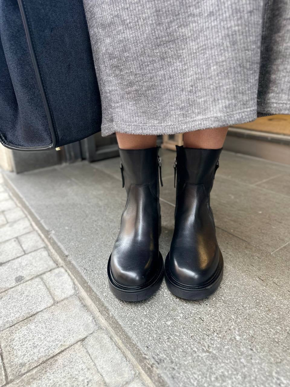 Stivaletto doppia zip in pelle NERO