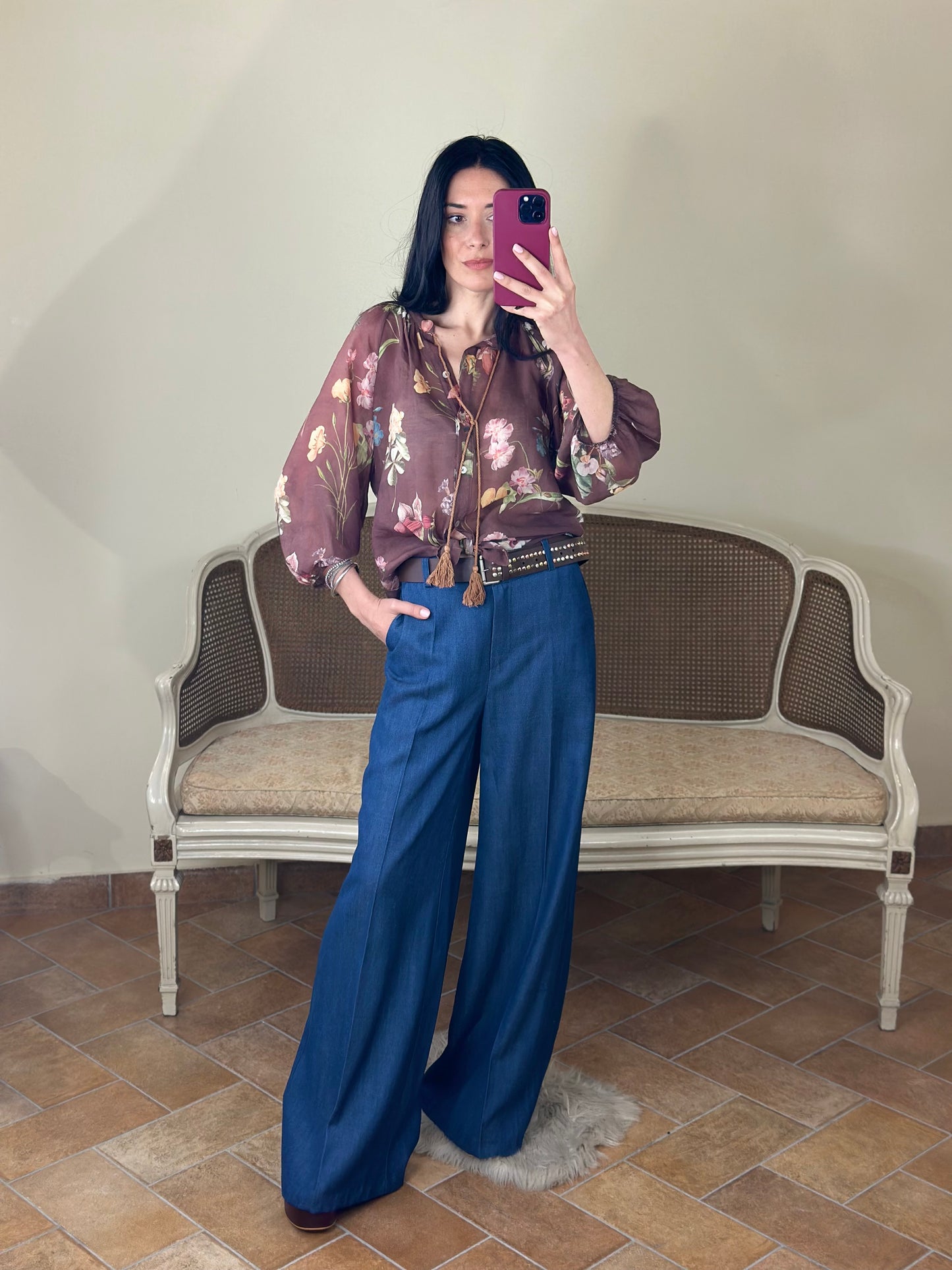 Tensione in Camicia floreale