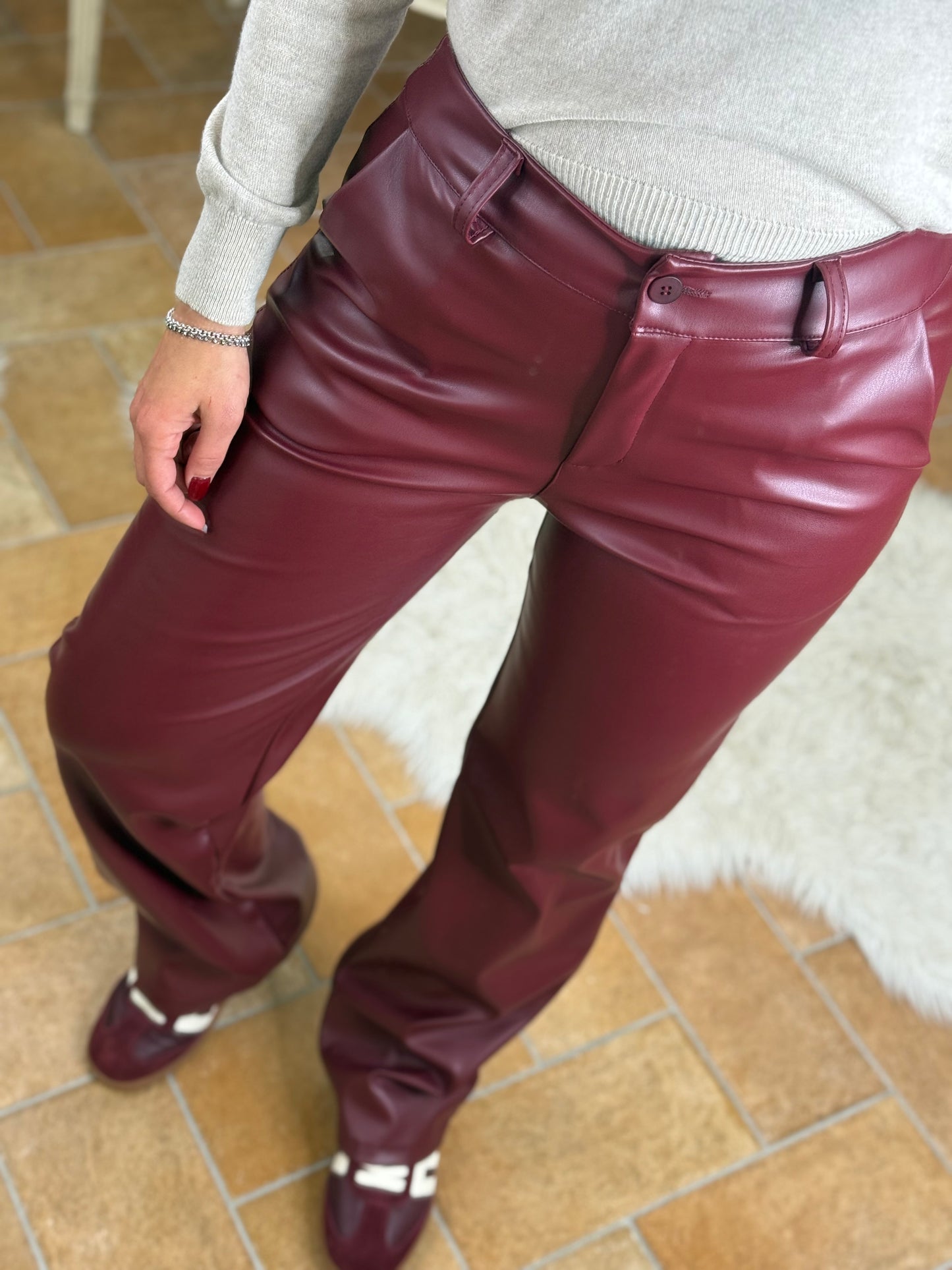 Pantalone palazzo EMILY in ecopelle vino