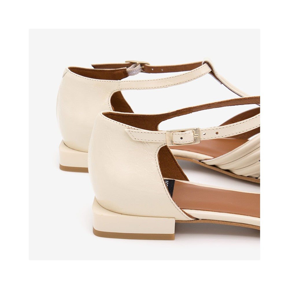 Angel Alarcon NAMIA Ballerina in vernice traforata