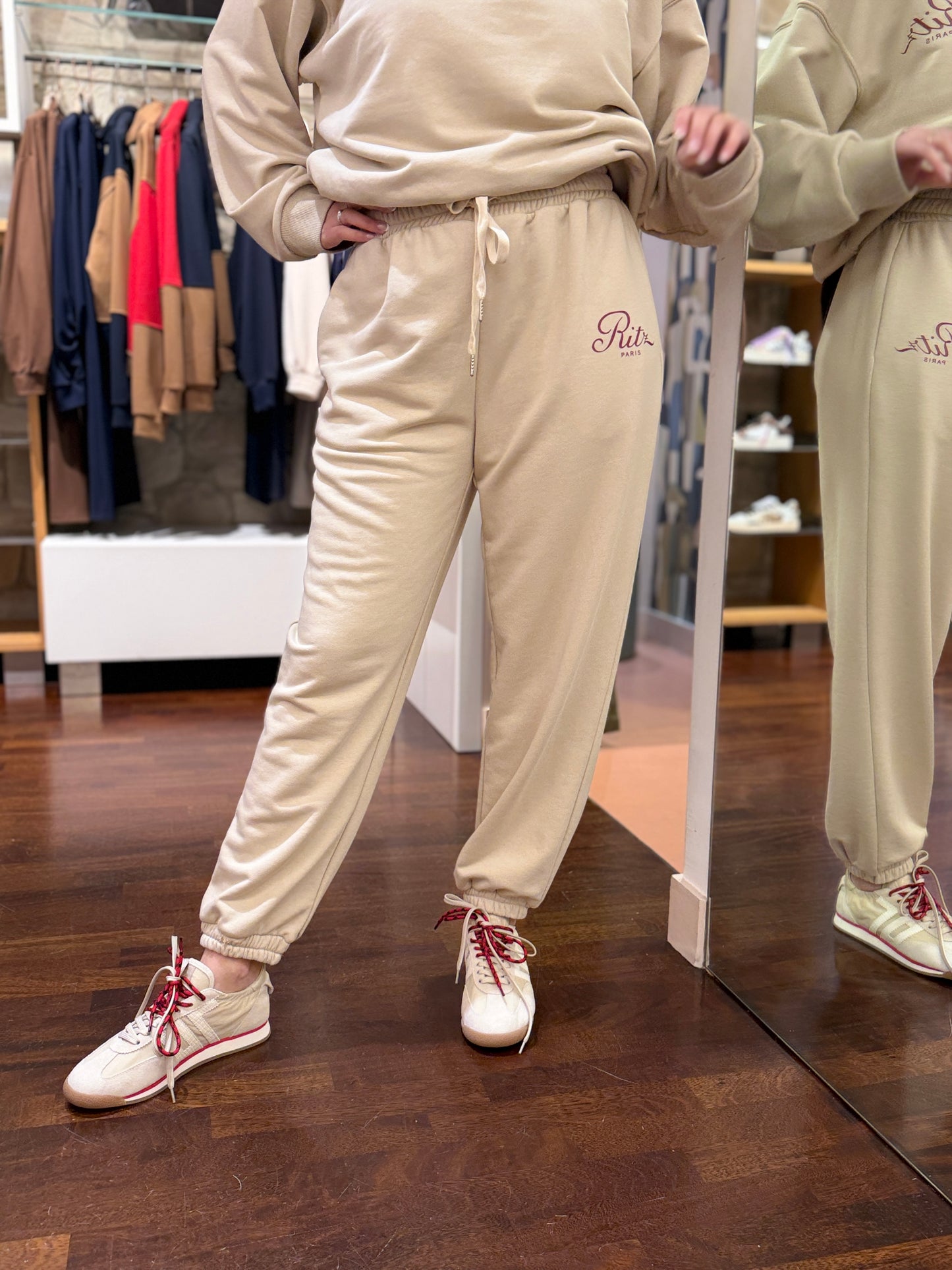 Tensione in Pantalone in felpa BEIGE/BORDEAUX