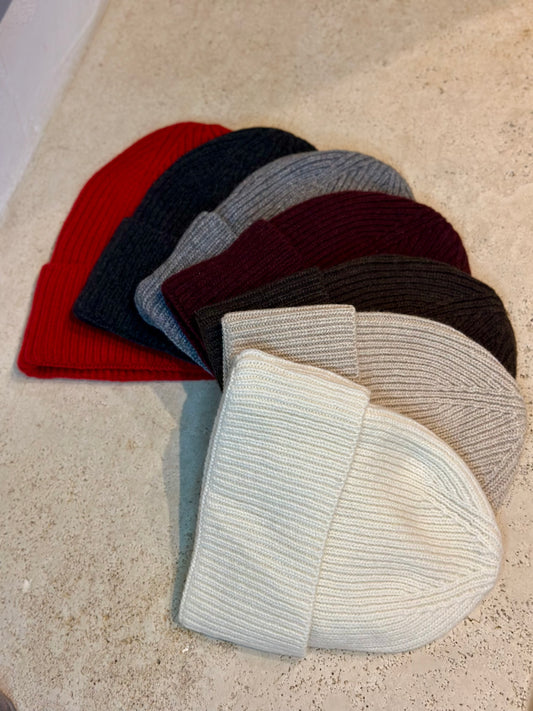 Cuffia a costine in misto cashmere