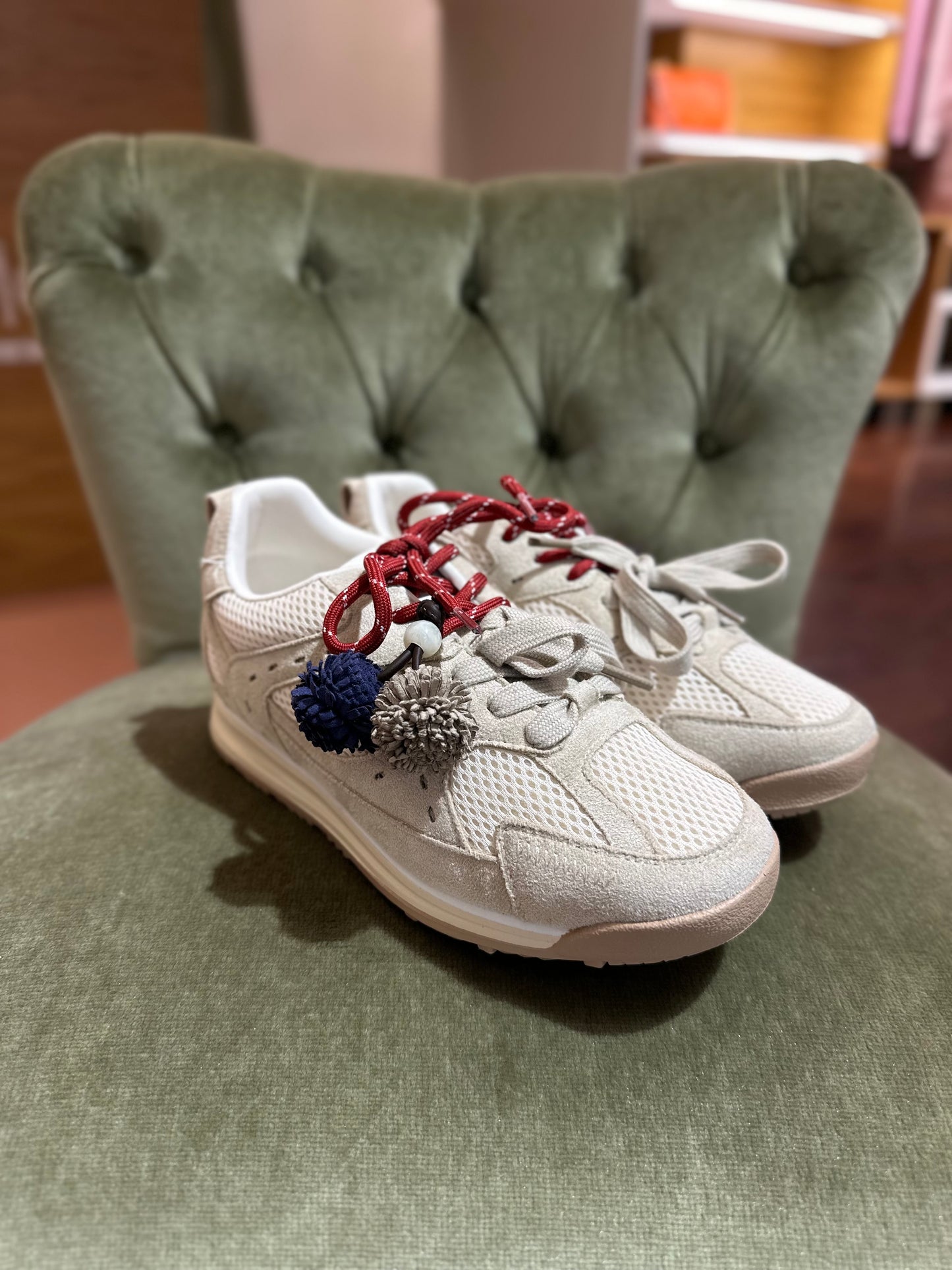 Ovyé Sneakers con accessori