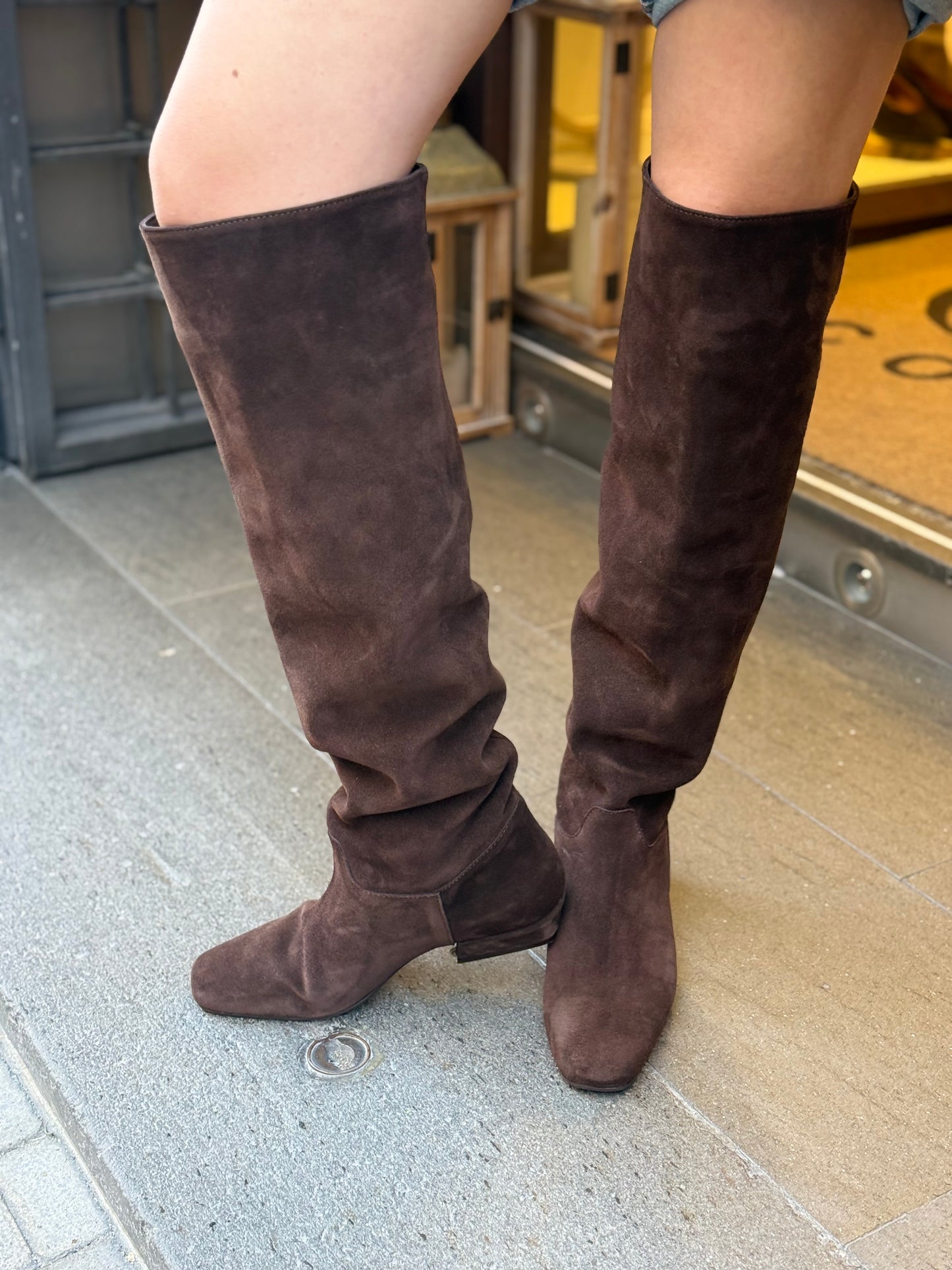 Elisa Lanci Stivale alto in suede MORO