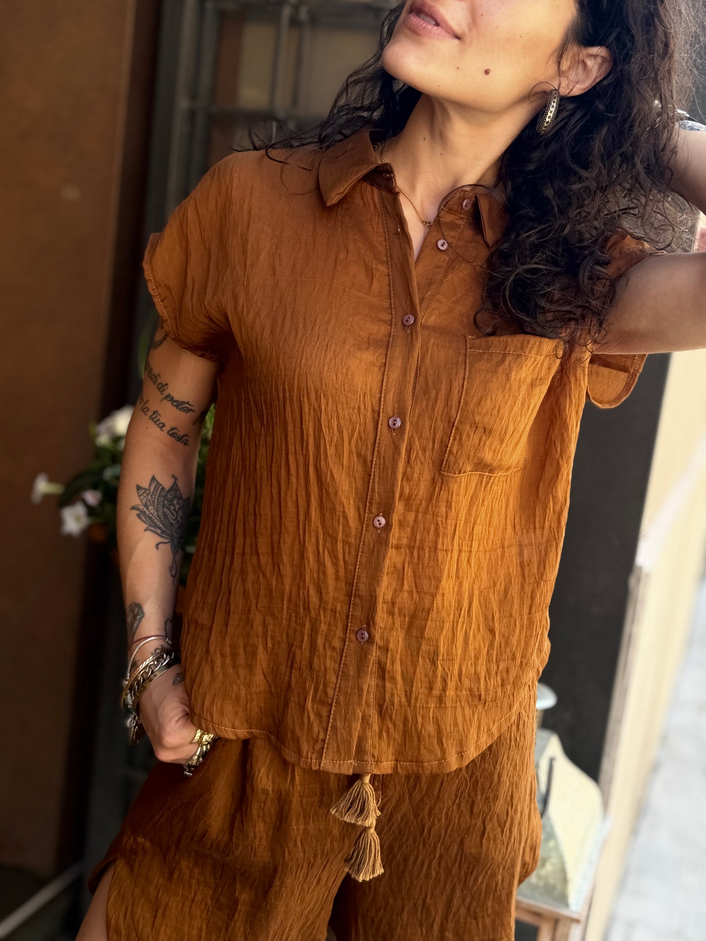 Tensione in Camicia Toscanello, caffè e india