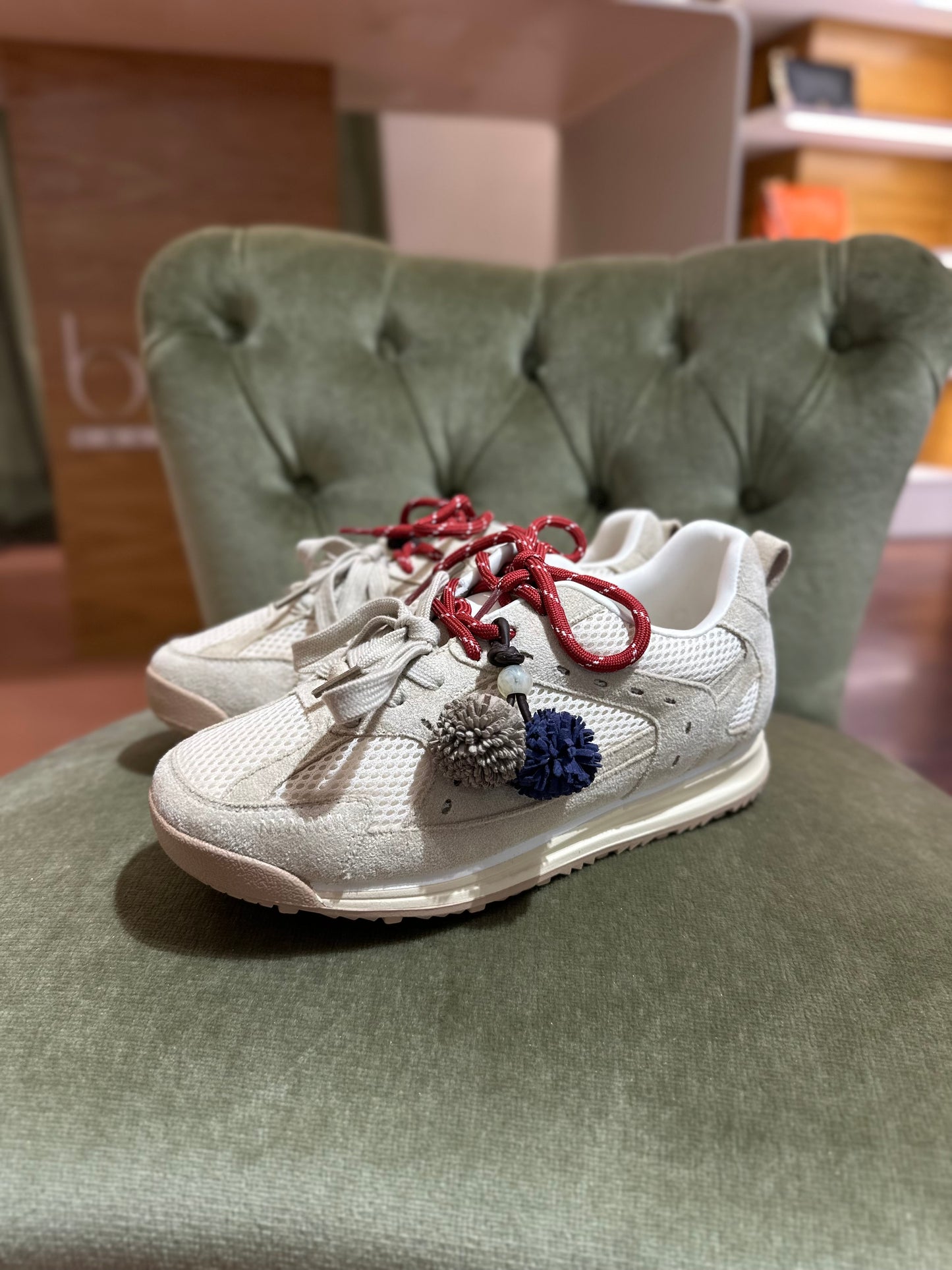 Ovyé Sneakers con accessori